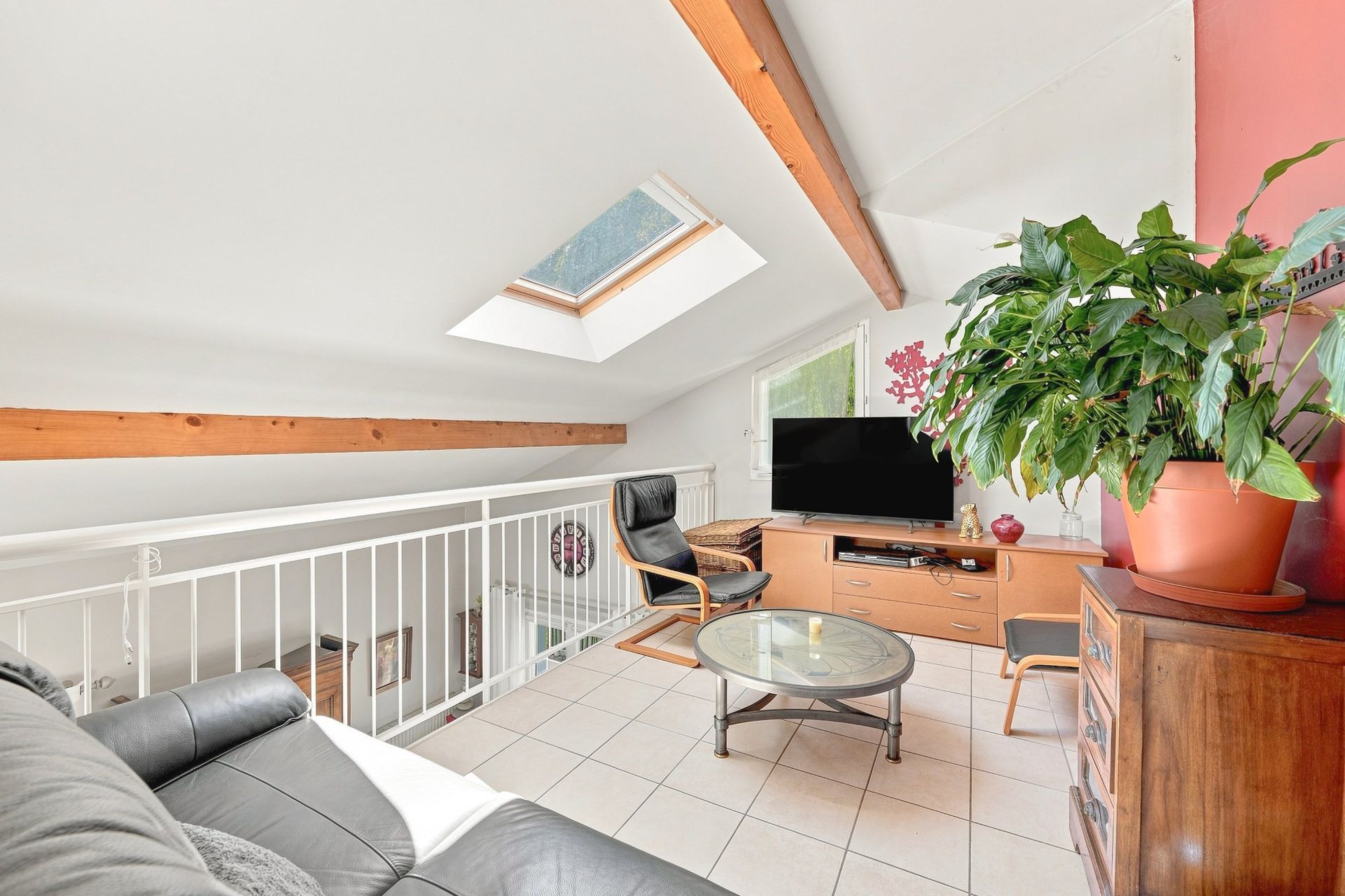 luxury house 6 Rooms for sale on PUBLIER (74500)