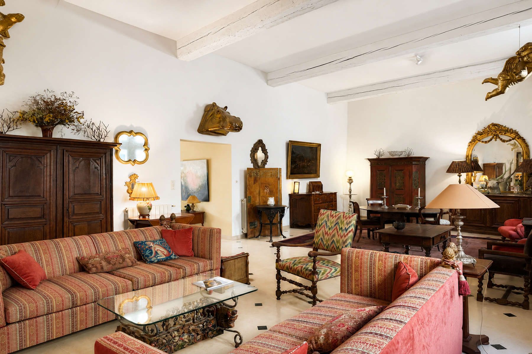 luxury apartment 6 Rooms for sale on UZES (30700)