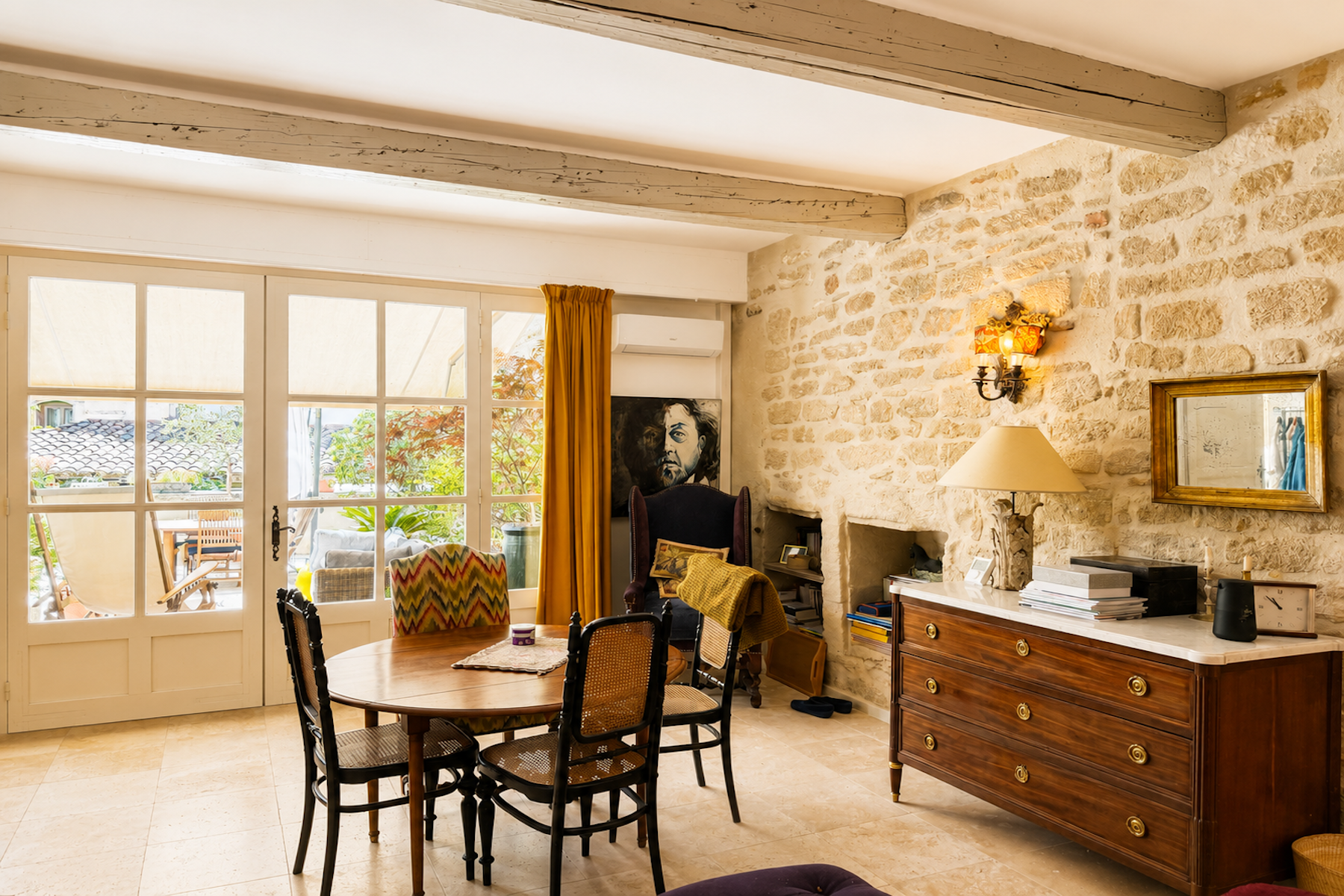 luxury apartment 6 Rooms for sale on UZES (30700)