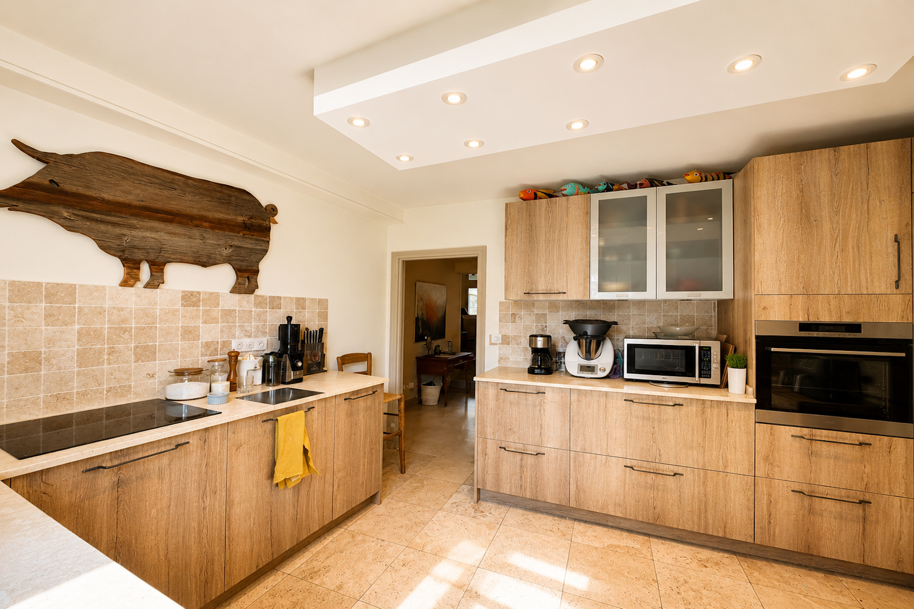 luxury apartment 6 Rooms for sale on UZES (30700)