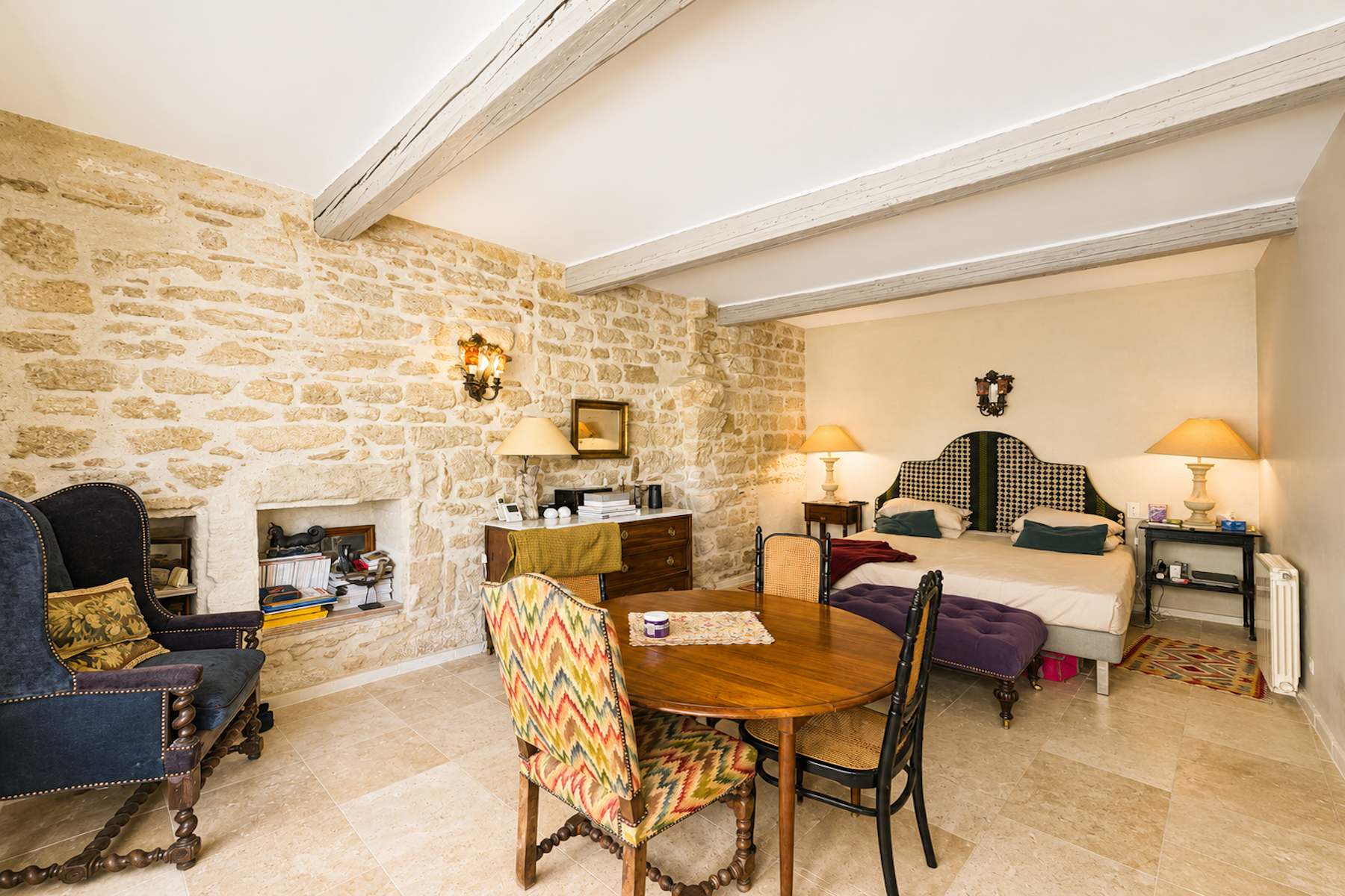 luxury apartment 6 Rooms for sale on UZES (30700)
