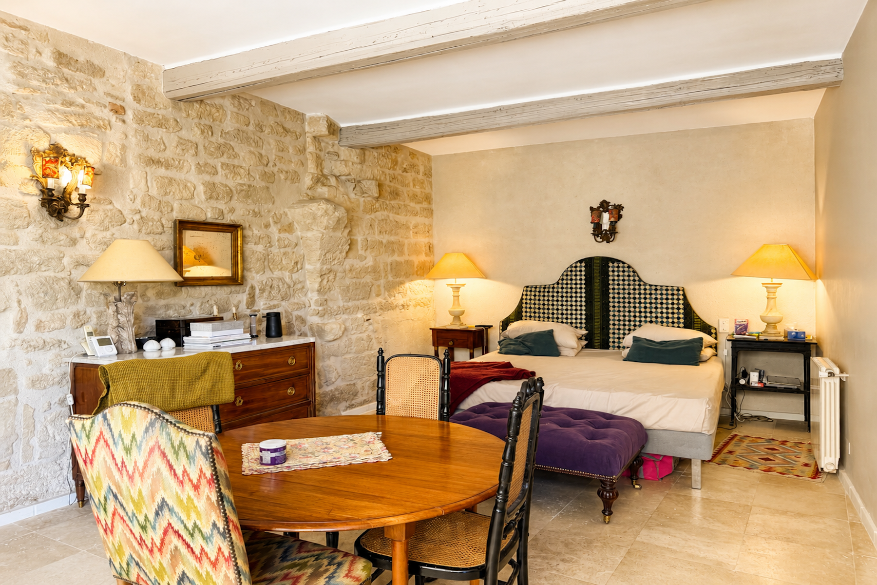luxury apartment 6 Rooms for sale on UZES (30700)