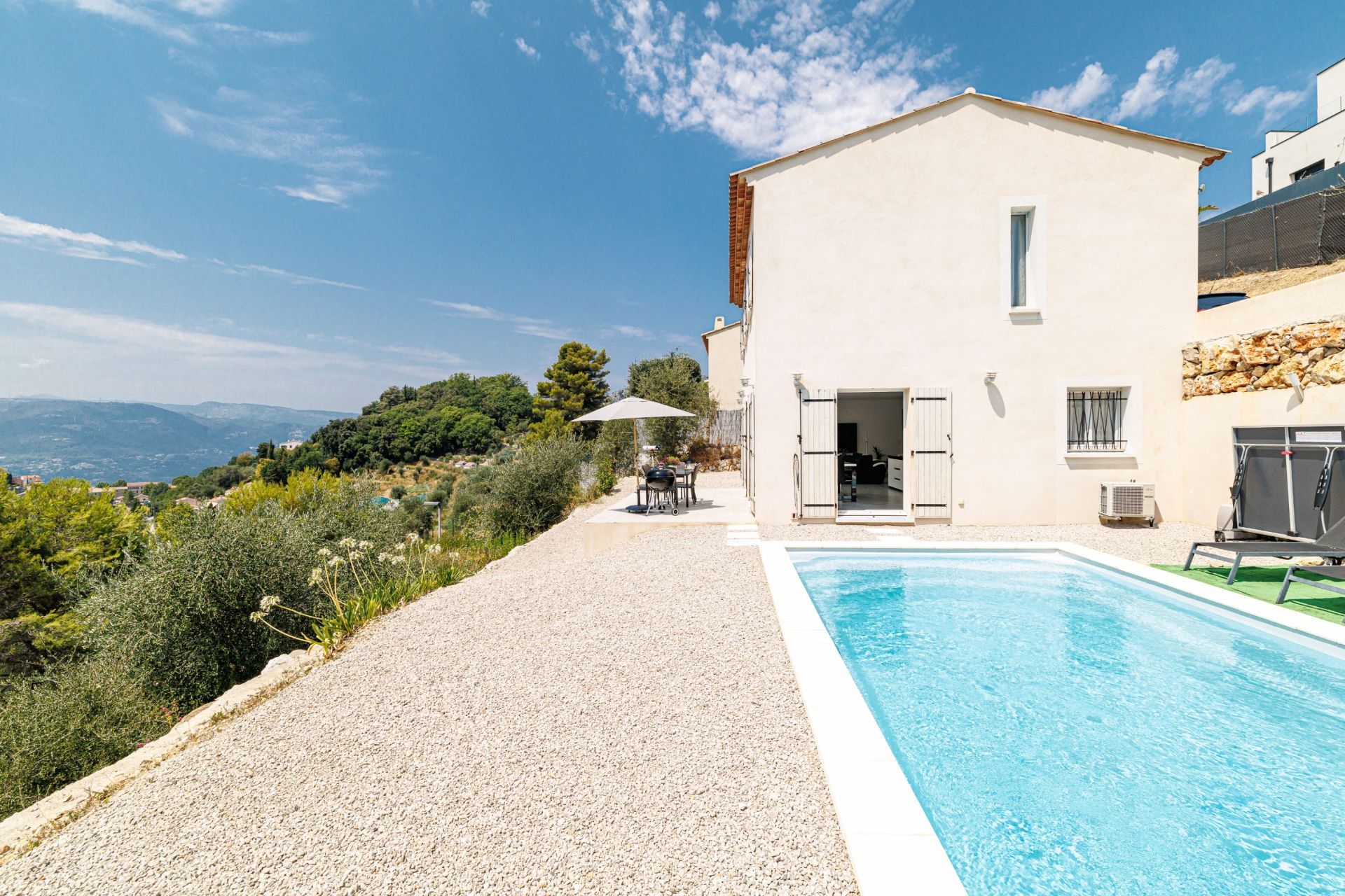 villa de luxe 4 Pièces en vente sur ASPREMONT (06790)