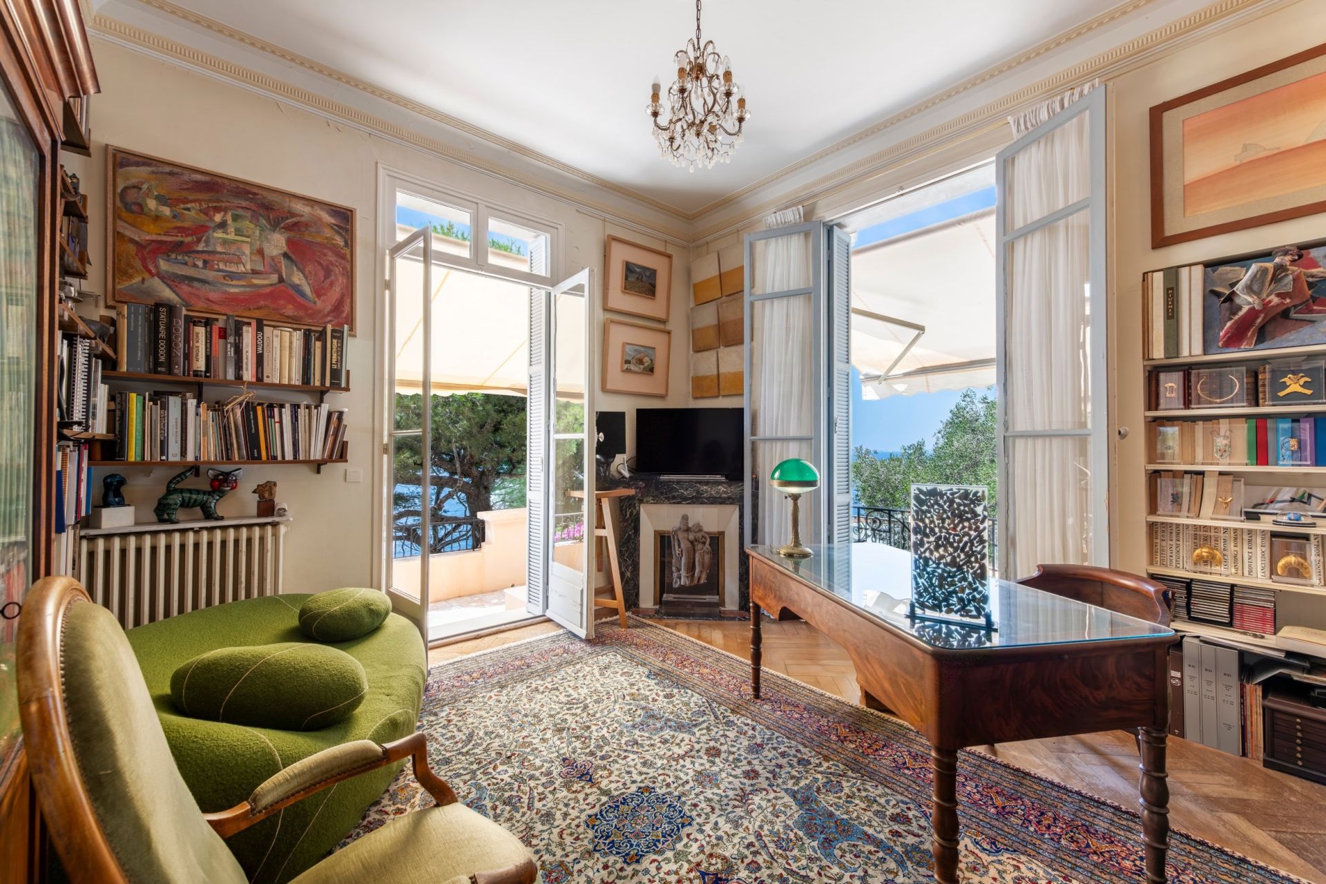 luxury villa 6 Rooms for sale on NICE (06000)