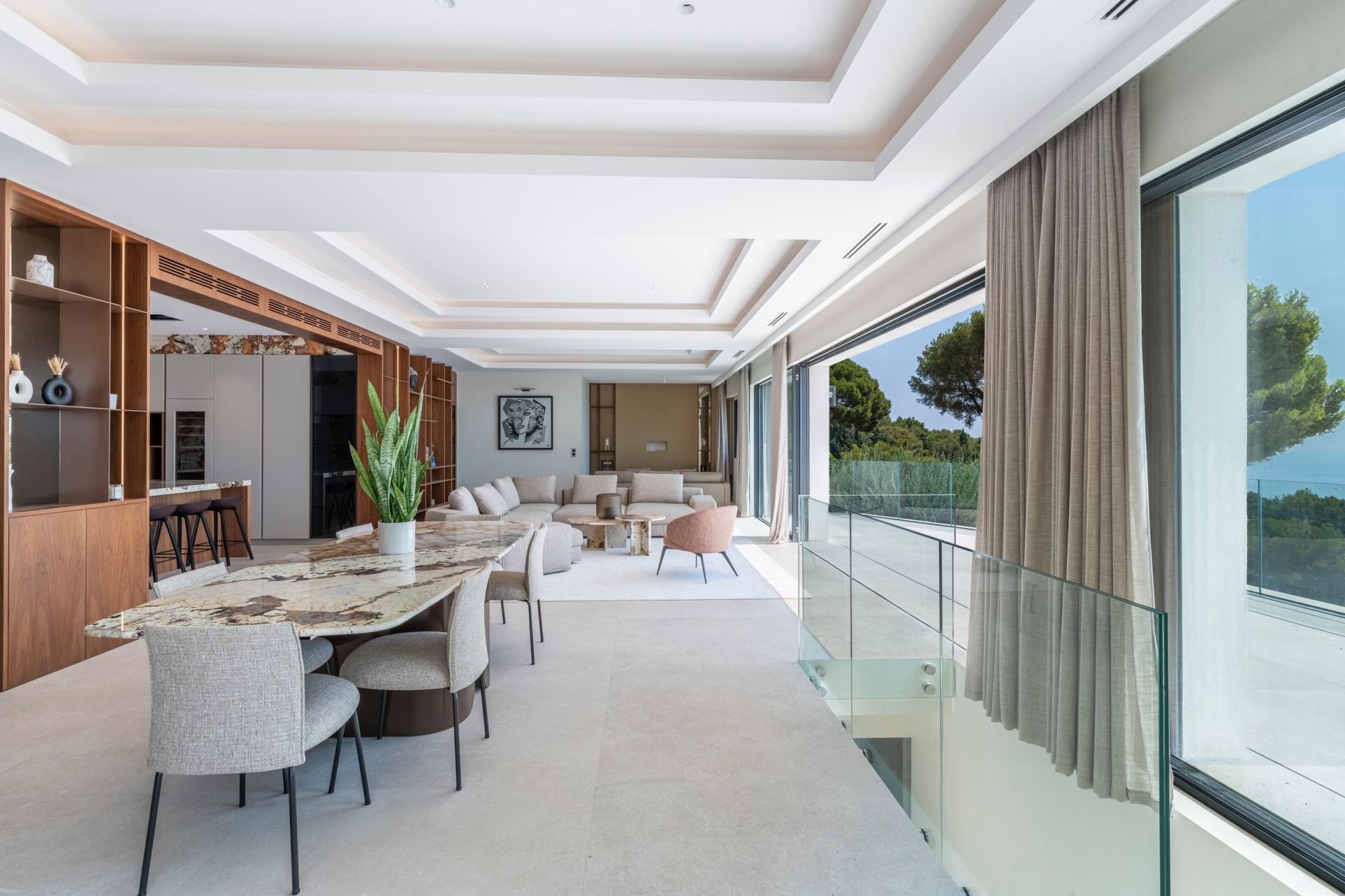 luxury villa 6 Rooms for sale on BEAUSOLEIL (06240)