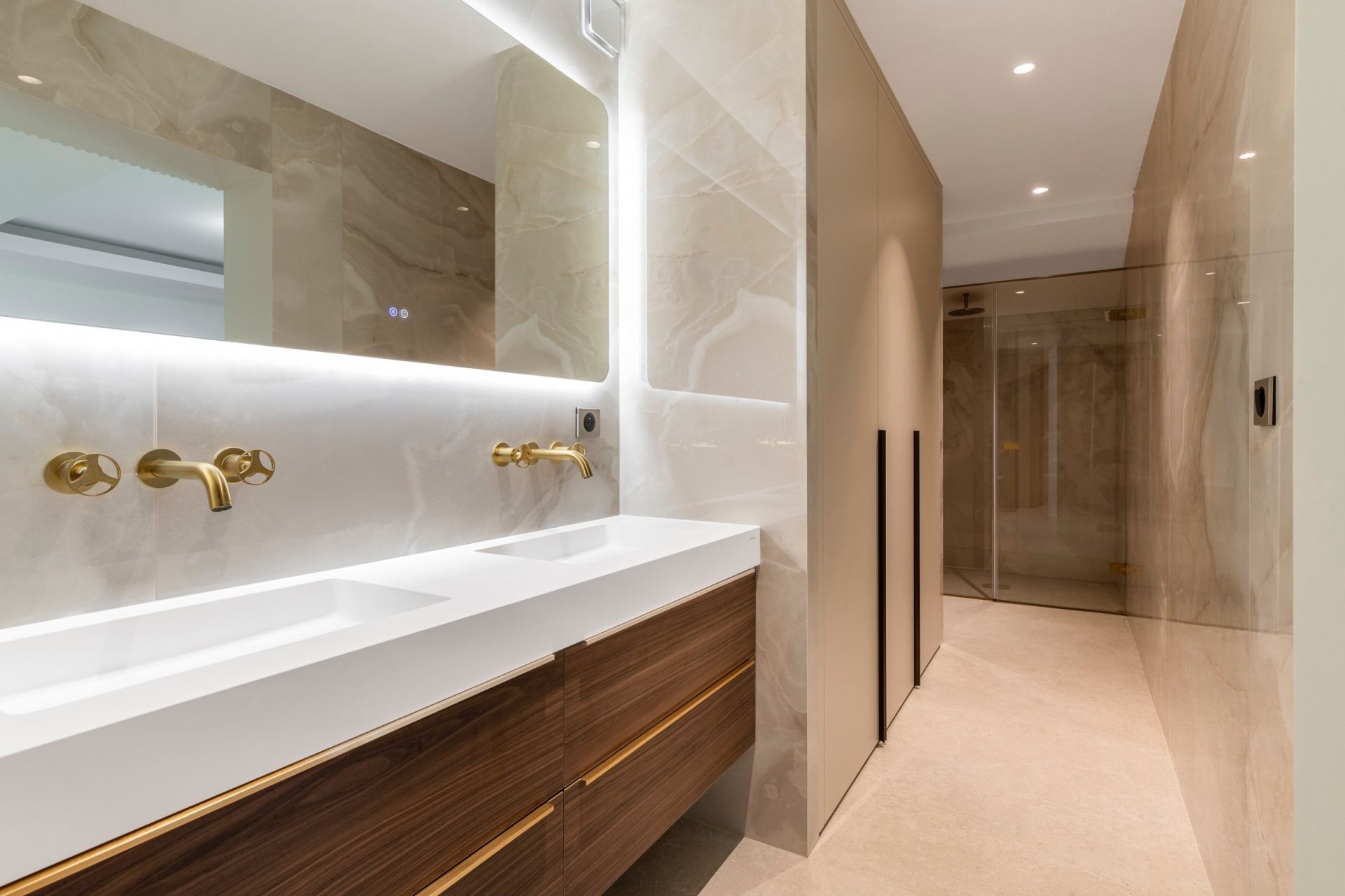 luxury villa 6 Rooms for sale on BEAUSOLEIL (06240)