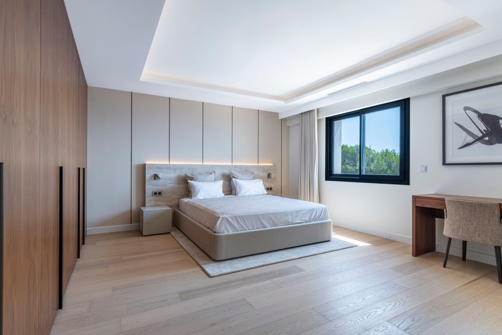 luxury villa 6 Rooms for sale on BEAUSOLEIL (06240)