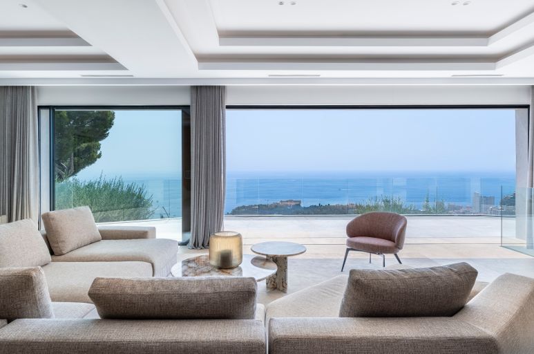 luxury villa 6 Rooms for sale on BEAUSOLEIL (06240)