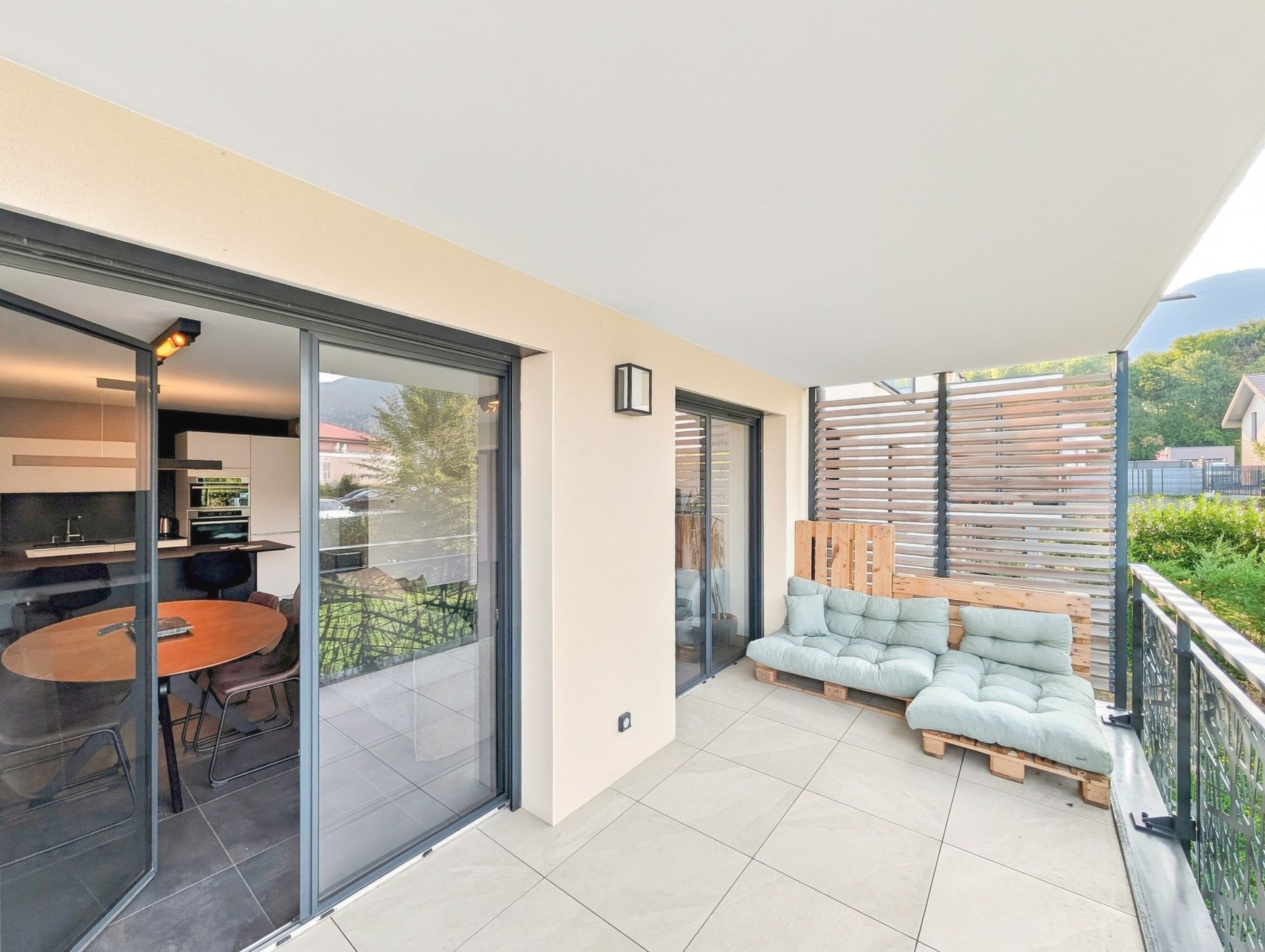 luxury apartment 3 Rooms for sale on BEAUMONT (74160)