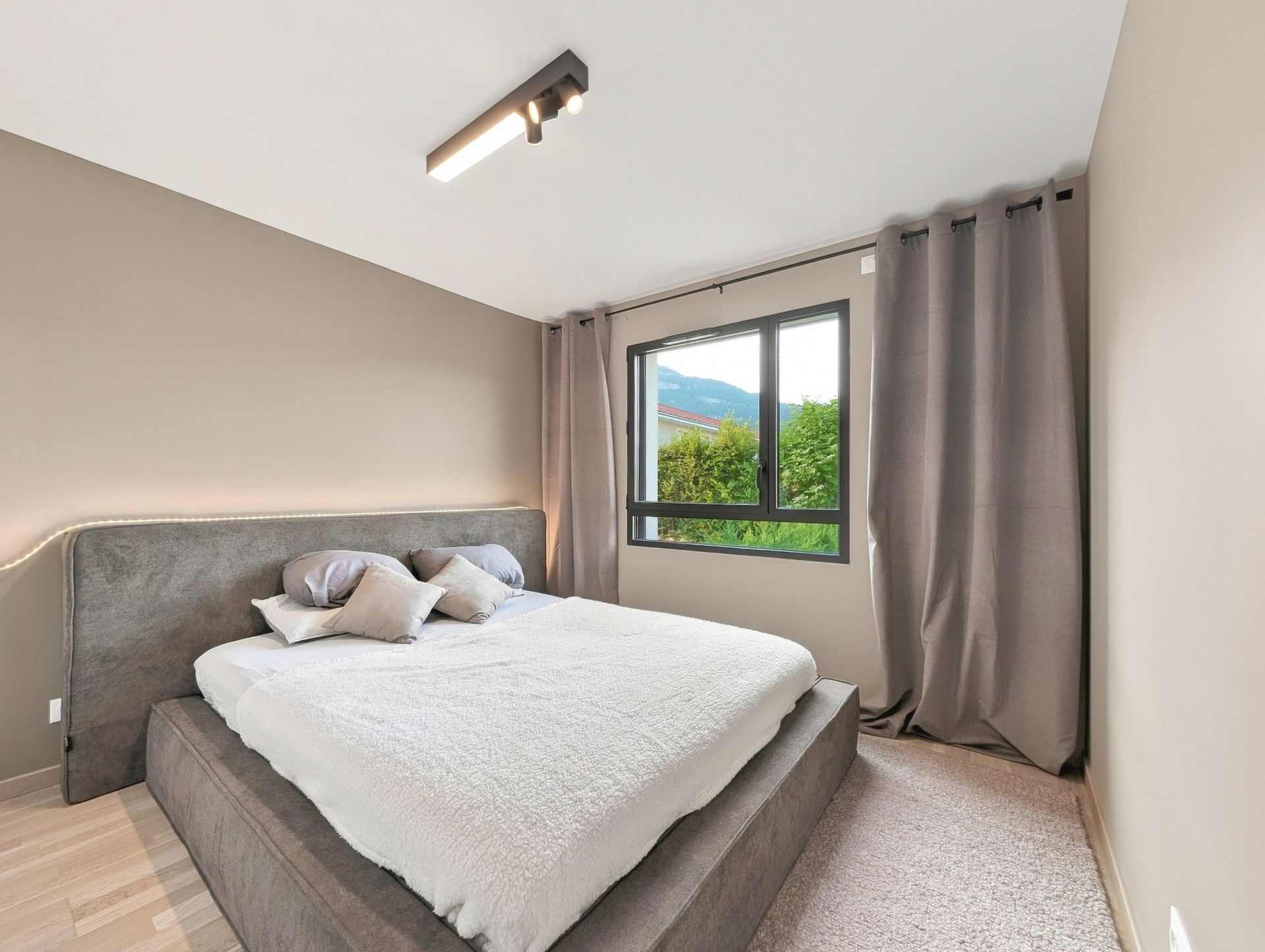 luxury apartment 3 Rooms for sale on BEAUMONT (74160)