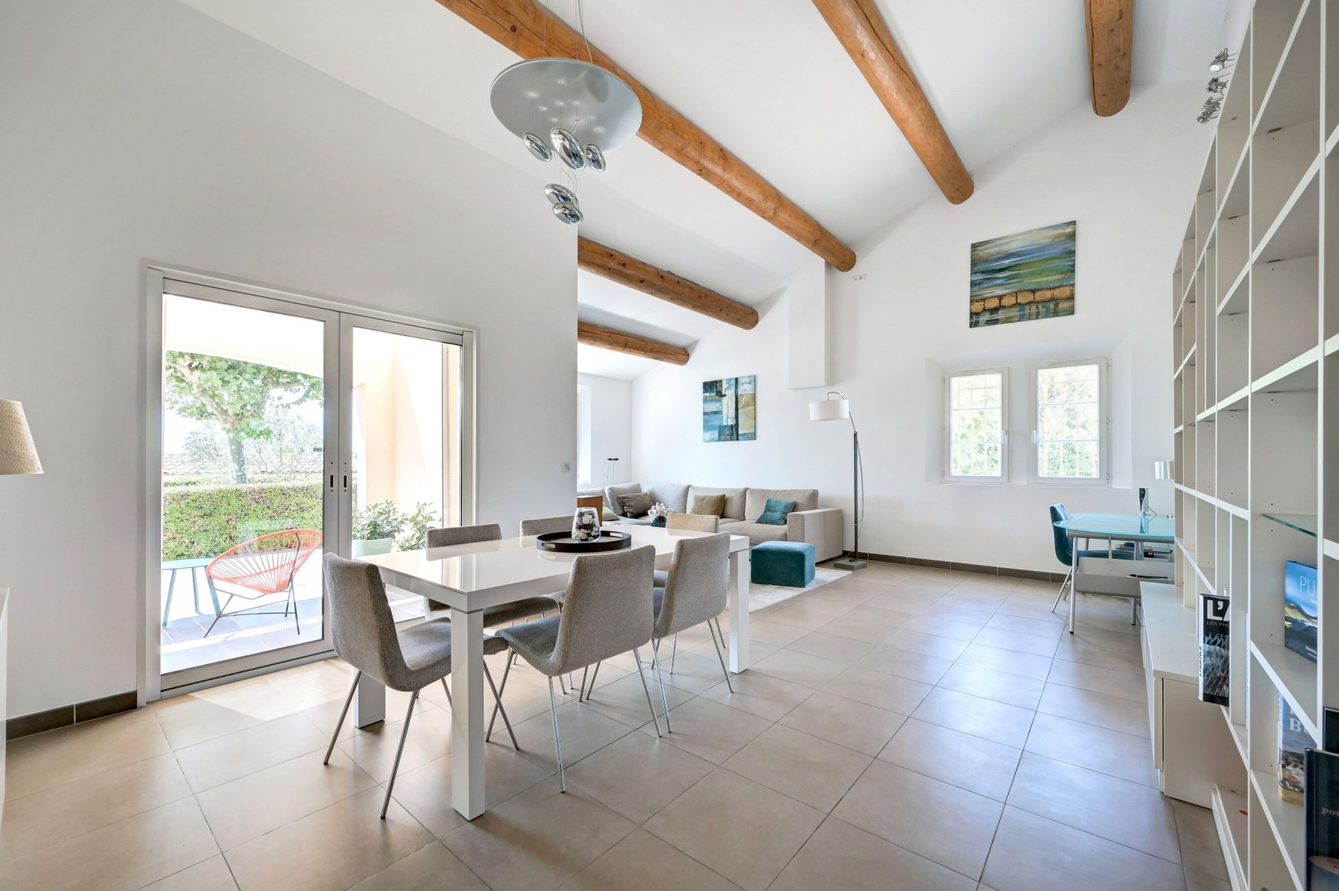 luxury house 5 Rooms for sale on EGUILLES (13510)