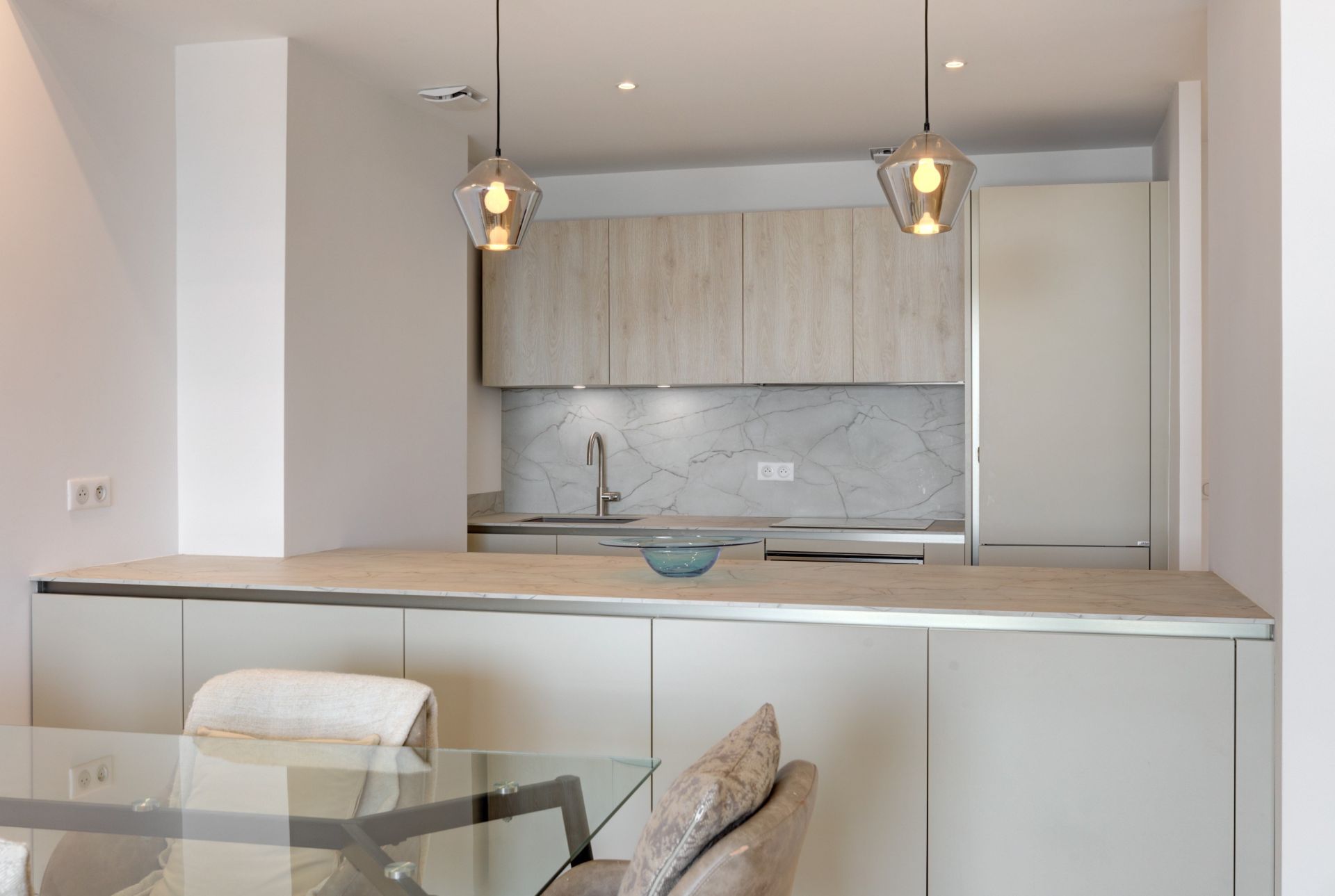 luxury apartment 2 Rooms for sale on CANNES (06400)
