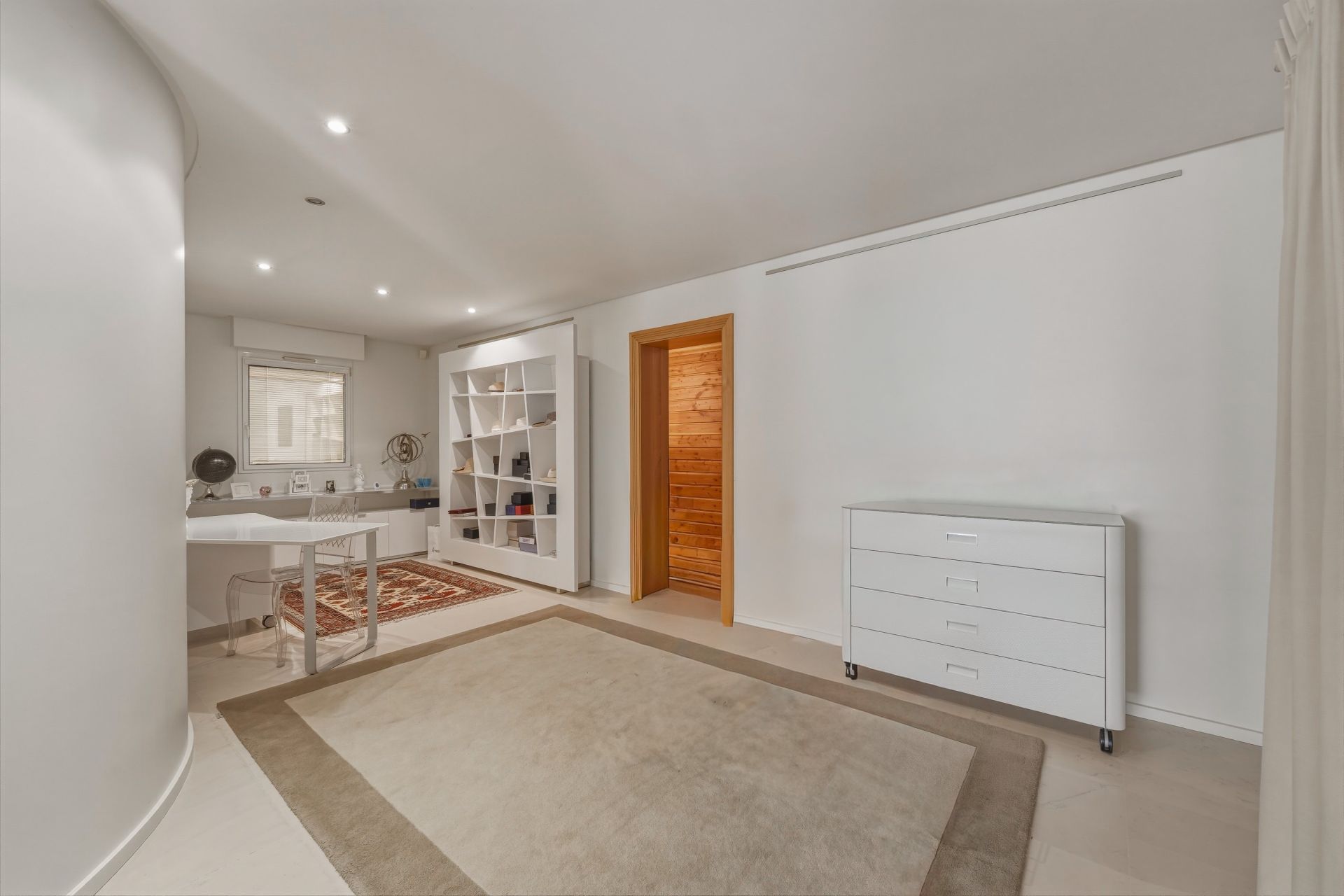 luxury house 12 Rooms for sale on DIVONNE LES BAINS (01220)