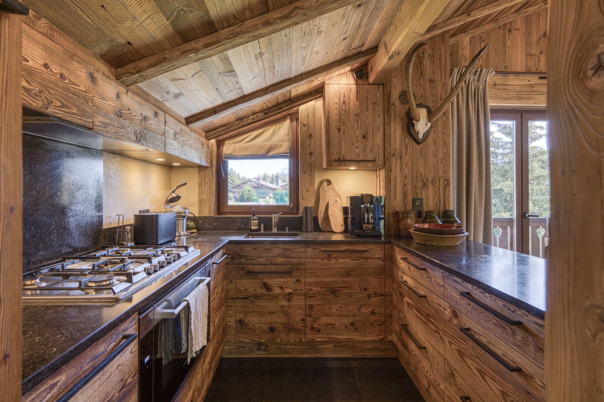 luxury apartment 4 Rooms for sale on MEGEVE (74120)