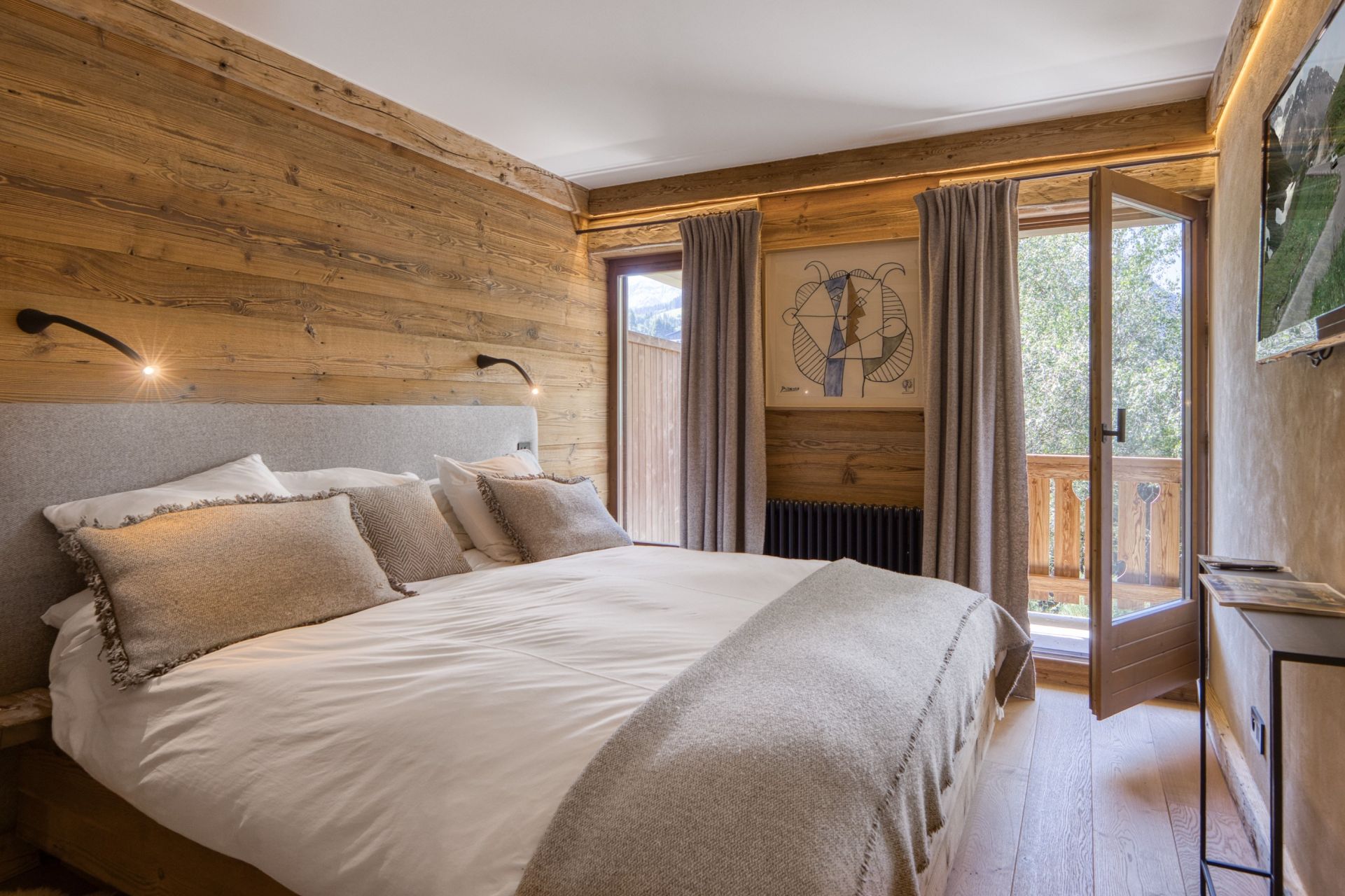 luxury apartment 4 Rooms for sale on MEGEVE (74120)