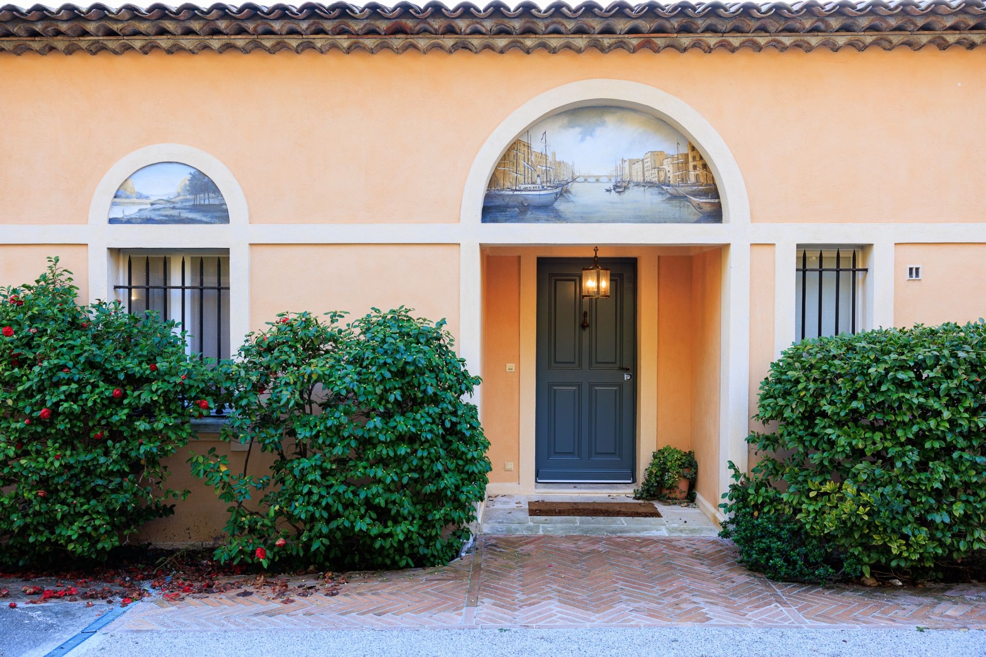 luxury provencale house 11 Rooms for sale on LA COLLE SUR LOUP (06480)