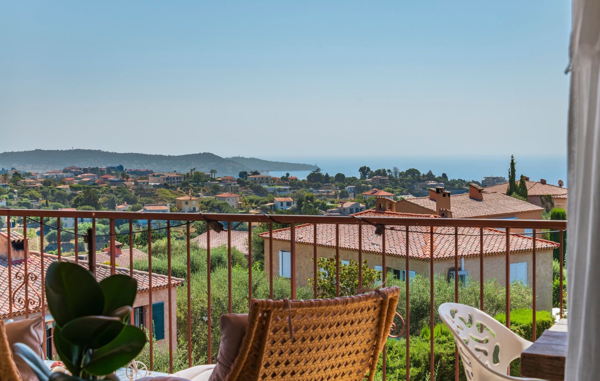 luxury apartment 5 Rooms for sale on NICE (06000)