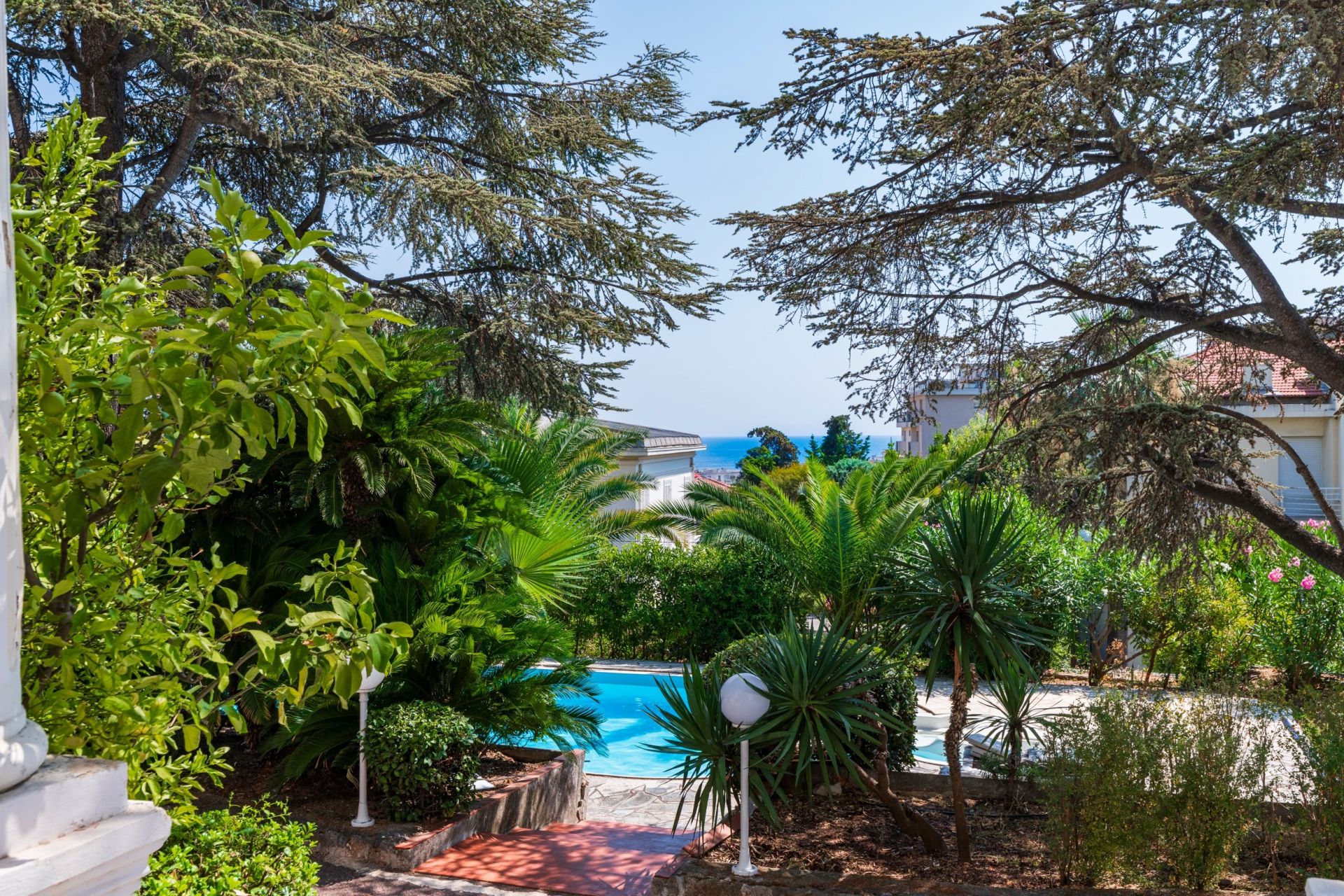 luxury apartment 3 Rooms for sale on NICE (06000)