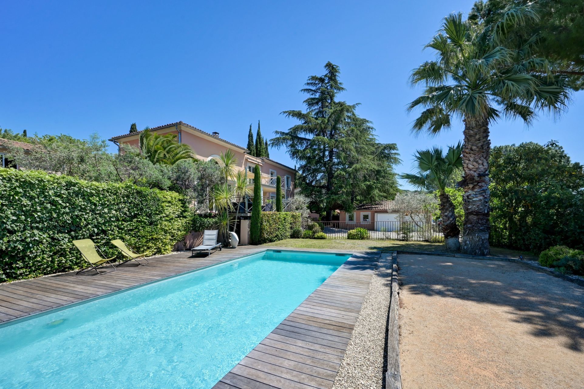 luxury house 6 Rooms for sale on AIX EN PROVENCE (13100)