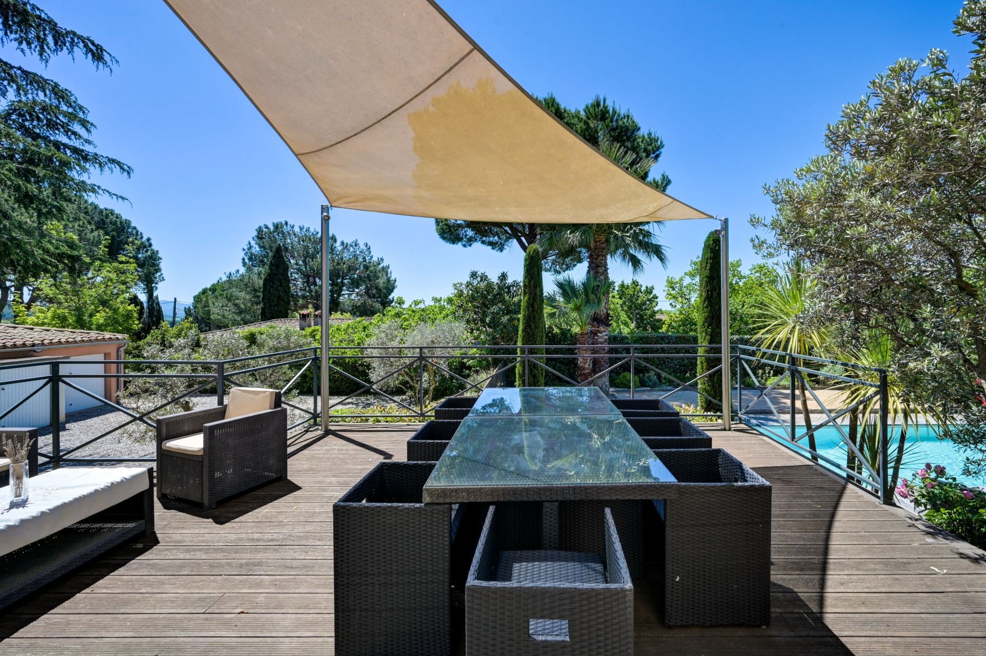luxury house 6 Rooms for sale on AIX EN PROVENCE (13100)