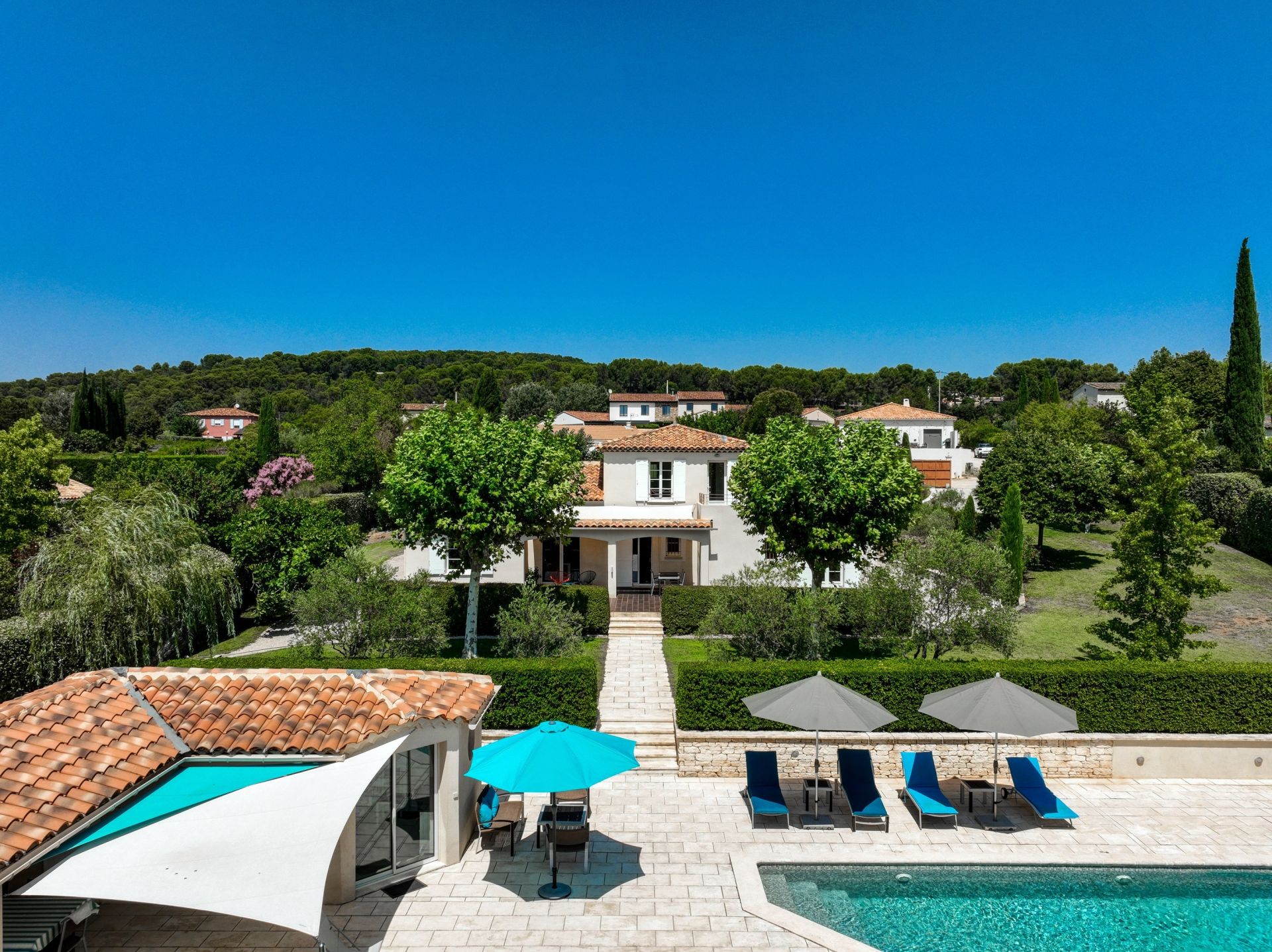 luxury house 5 Rooms for sale on AIX EN PROVENCE (13100)