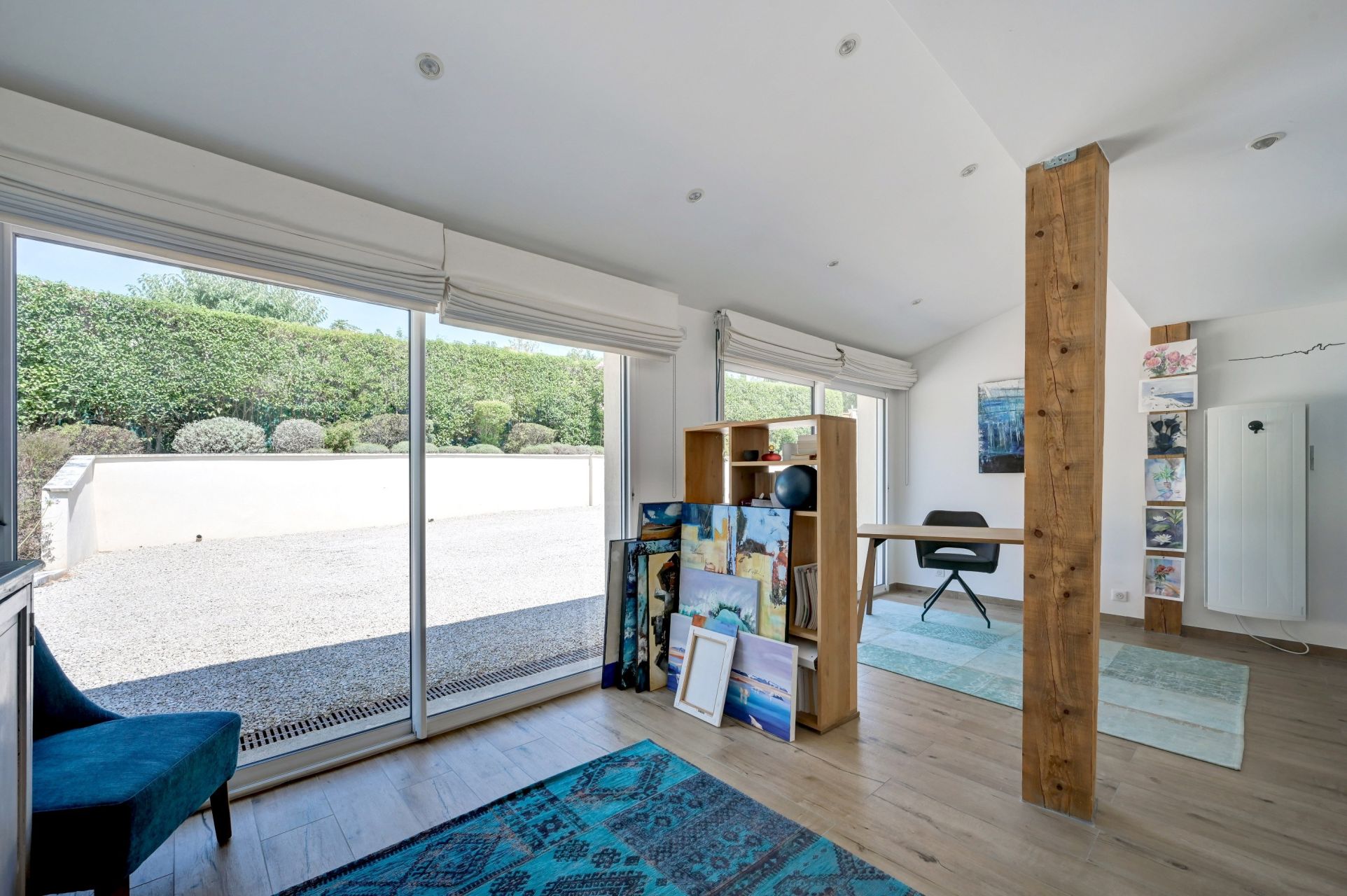 luxury house 5 Rooms for sale on AIX EN PROVENCE (13100)