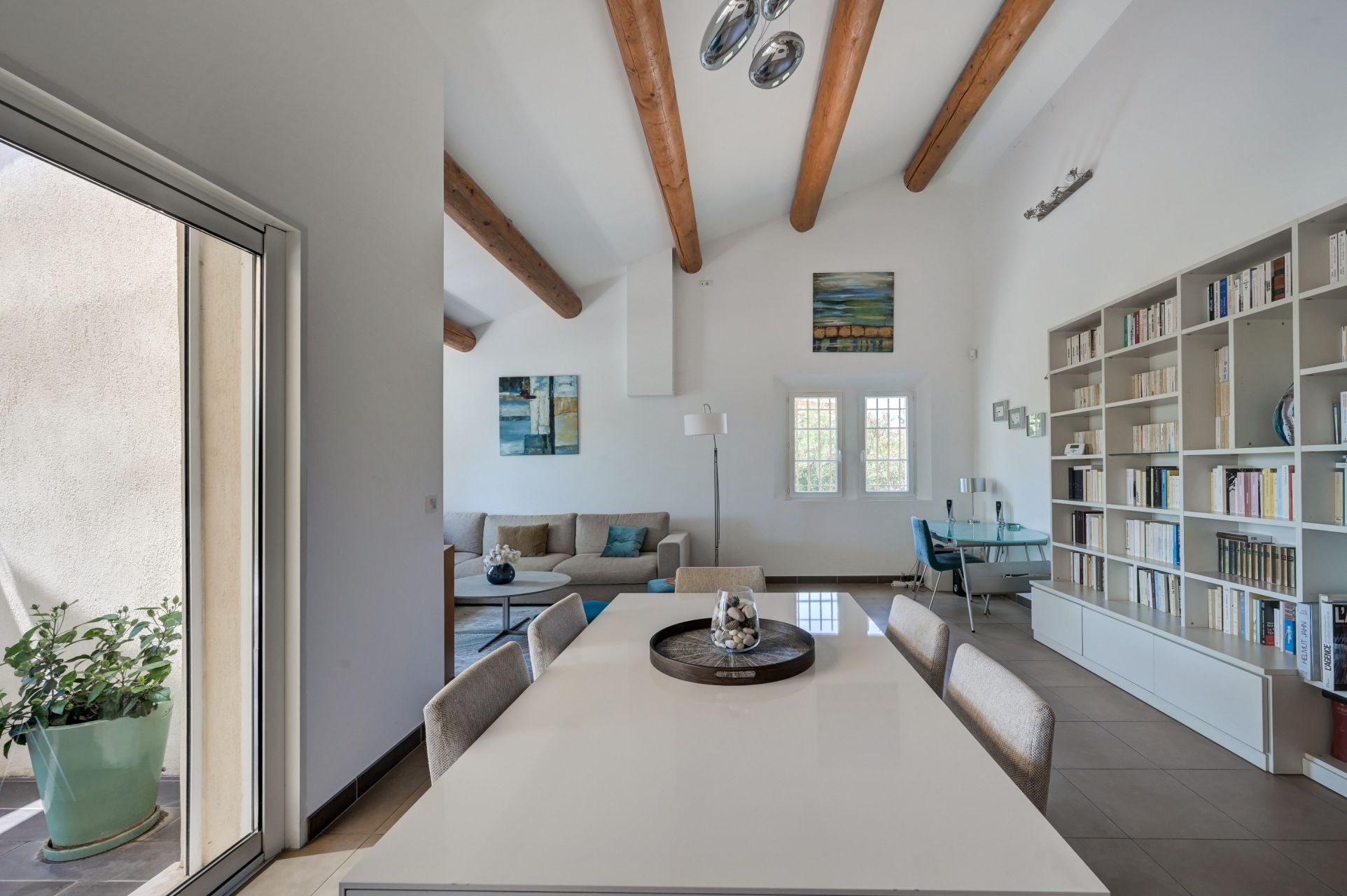 luxury house 5 Rooms for sale on AIX EN PROVENCE (13100)