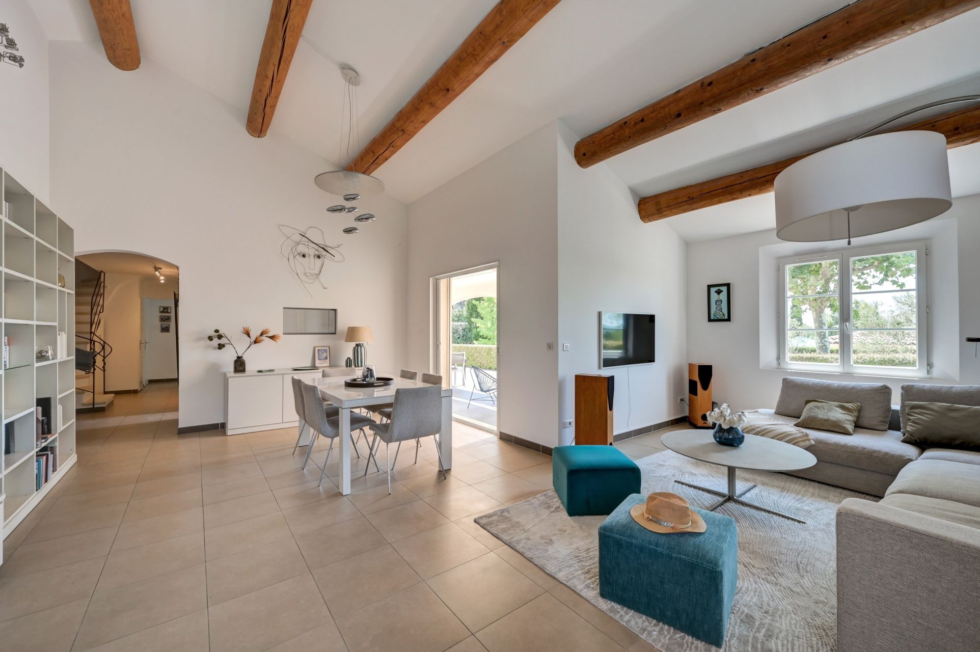 luxury house 5 Rooms for sale on AIX EN PROVENCE (13100)