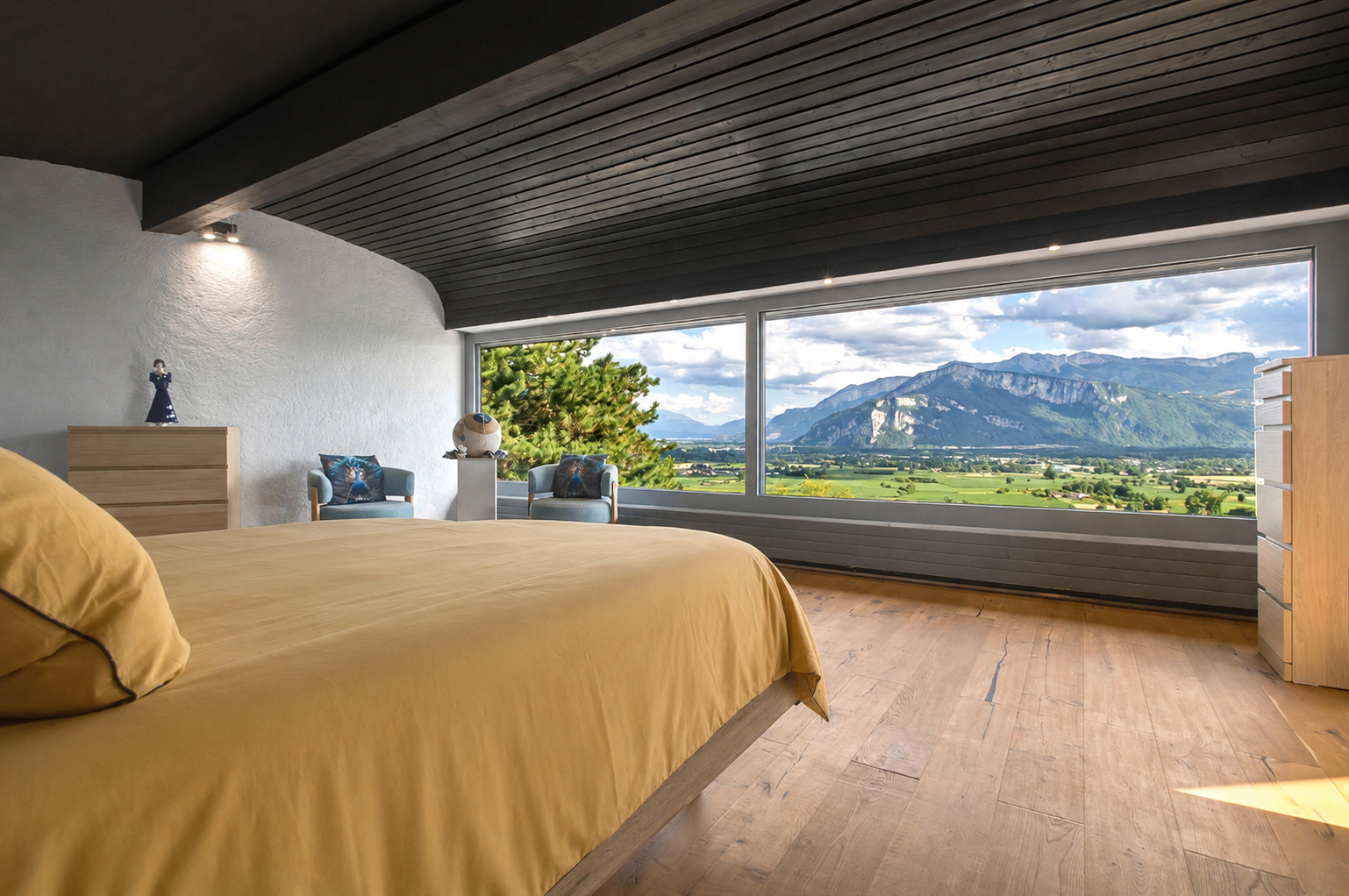 luxury house 10 Rooms for sale on ST JEAN DE MOIRANS (38430)
