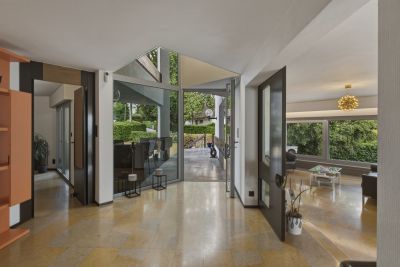 Sale Luxury house Saint-Jean-de-Moirans 10&nbsp;Rooms 457&nbsp;m²