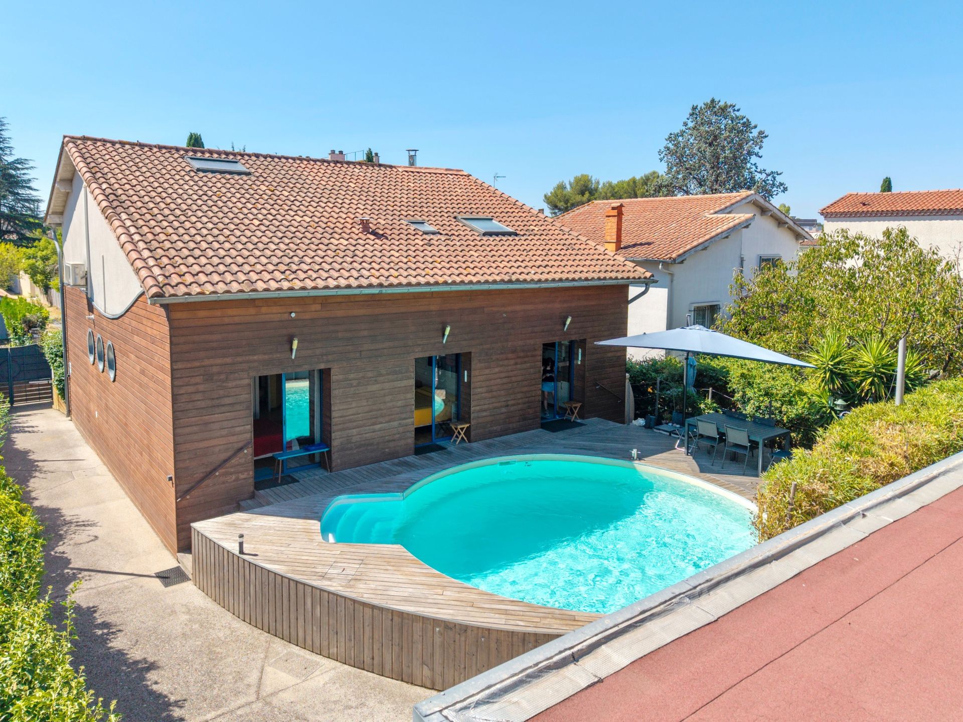 luxury house 8 Rooms for sale on MONTPELLIER (34080)