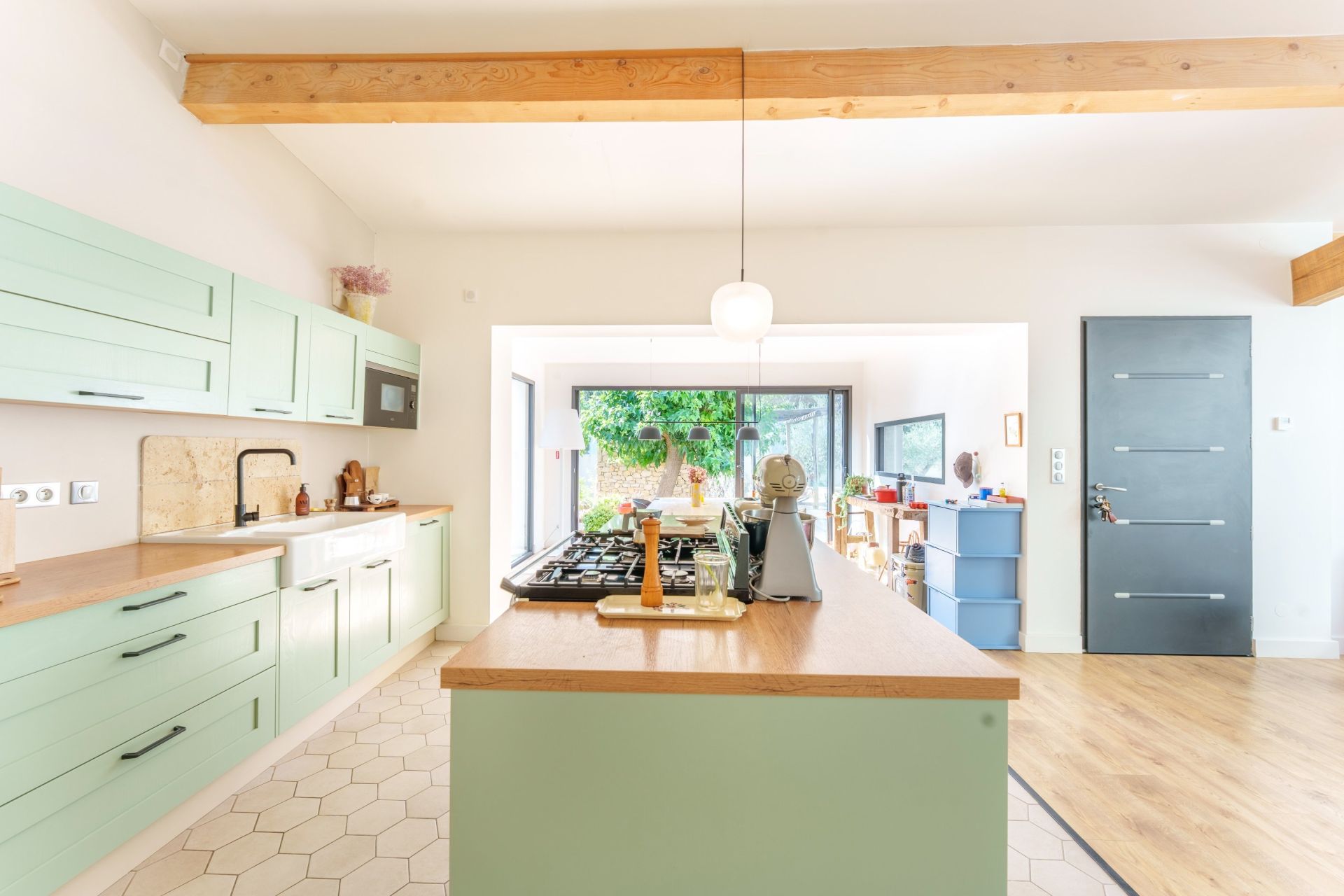 luxury house 6 Rooms for sale on CASTELNAU LE LEZ (34170)