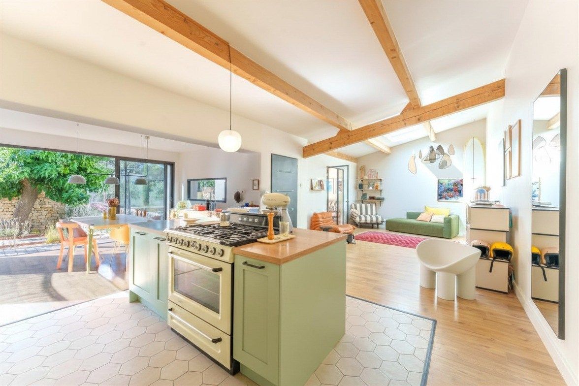 luxury house 6 Rooms for sale on CASTELNAU LE LEZ (34170)