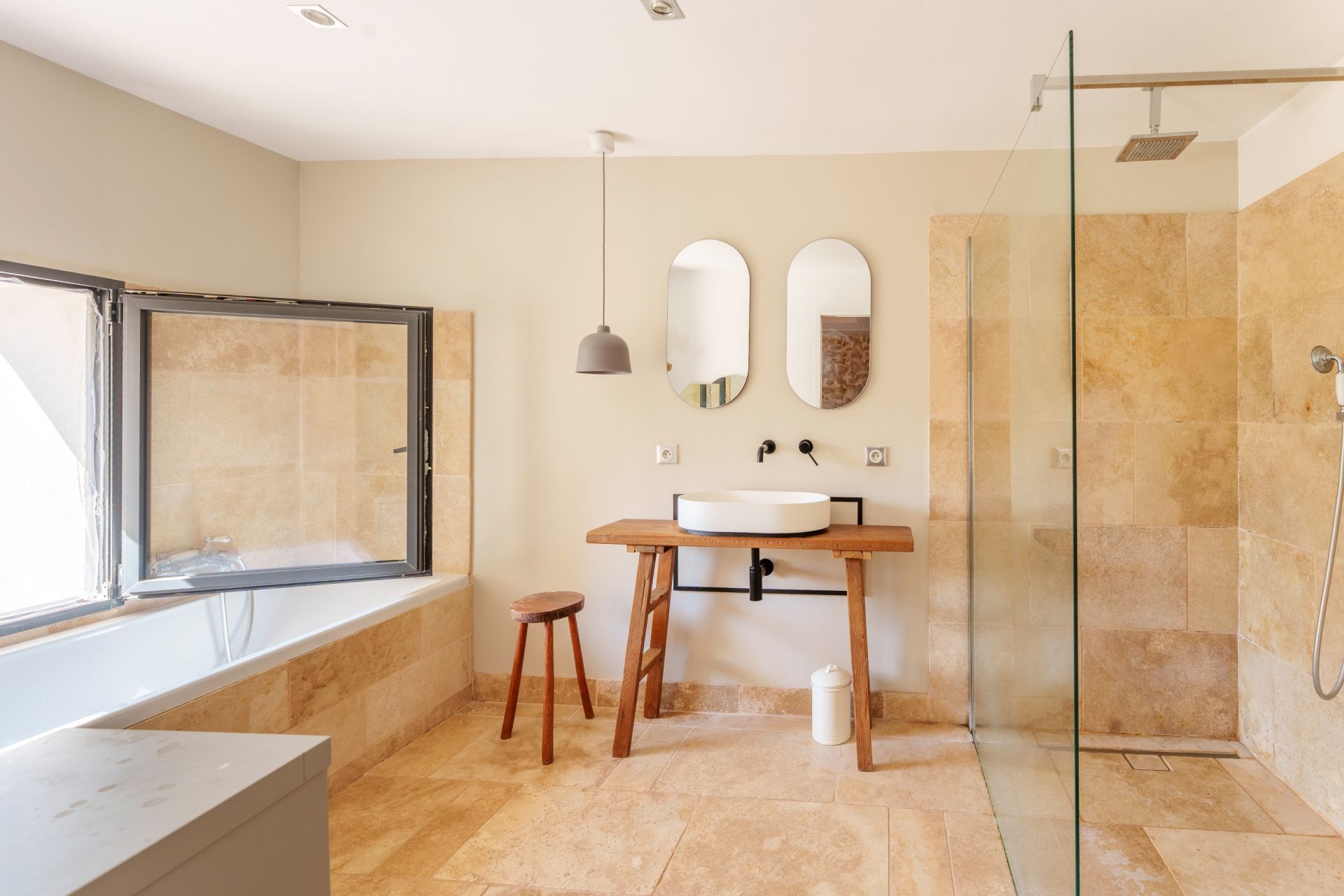 luxury house 6 Rooms for sale on CASTELNAU LE LEZ (34170)