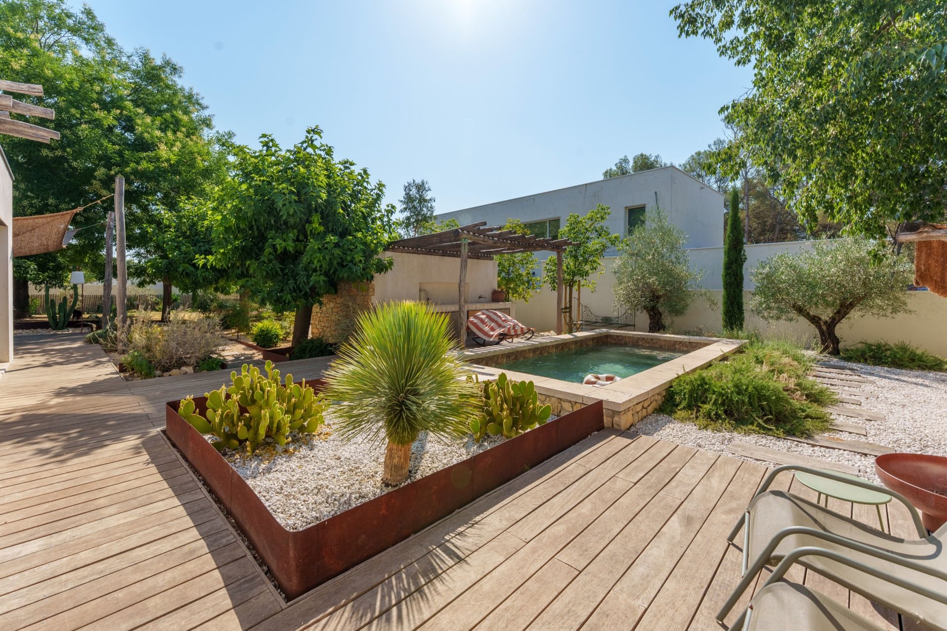 luxury house 6 Rooms for sale on CASTELNAU LE LEZ (34170)