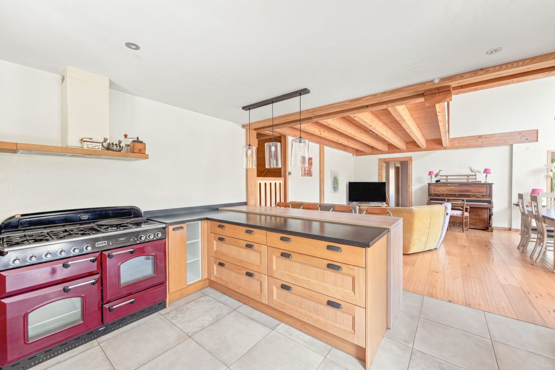 luxury house 8 Rooms for sale on EVIAN LES BAINS (74500)