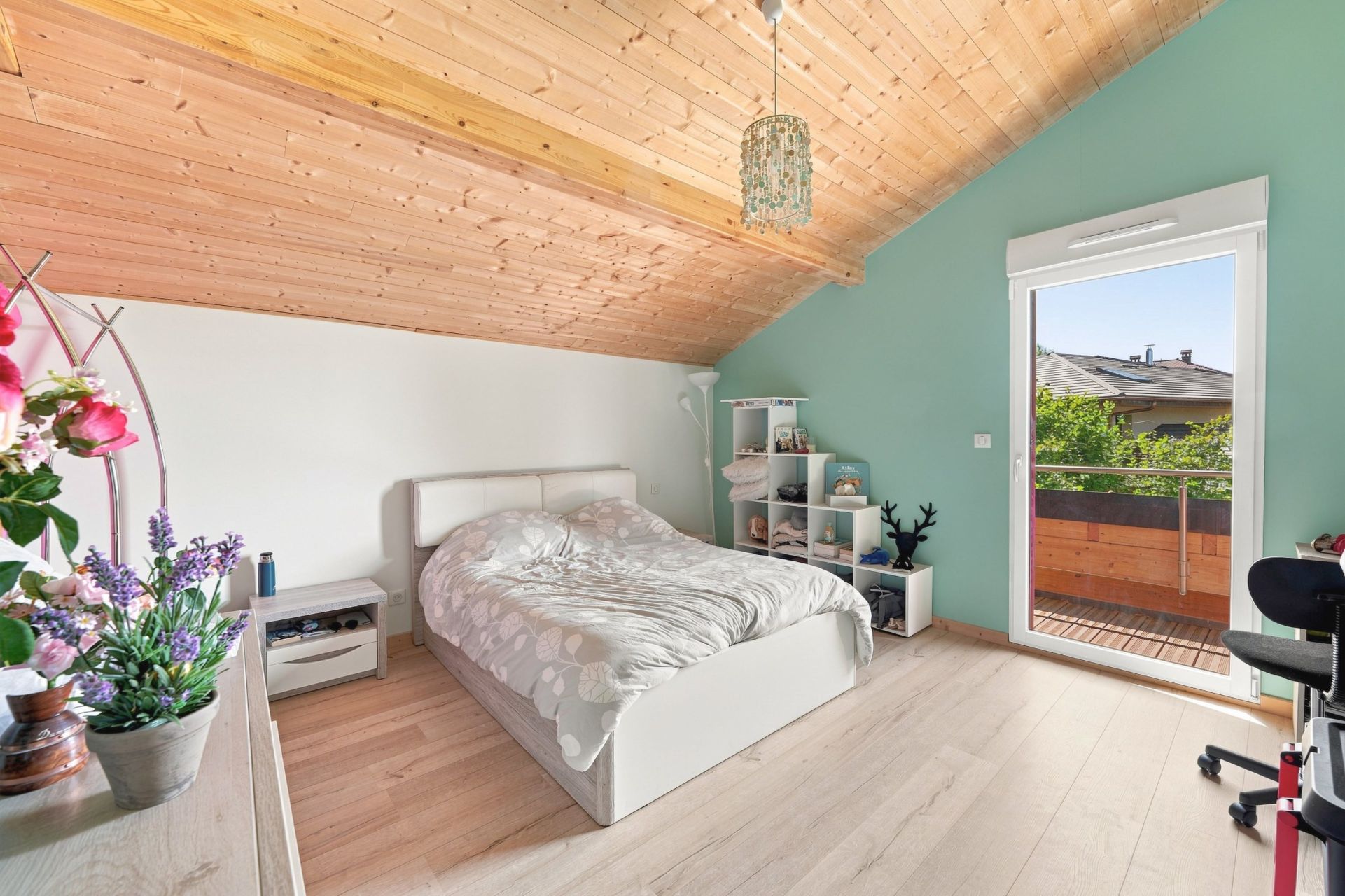luxury house 8 Rooms for sale on EVIAN LES BAINS (74500)