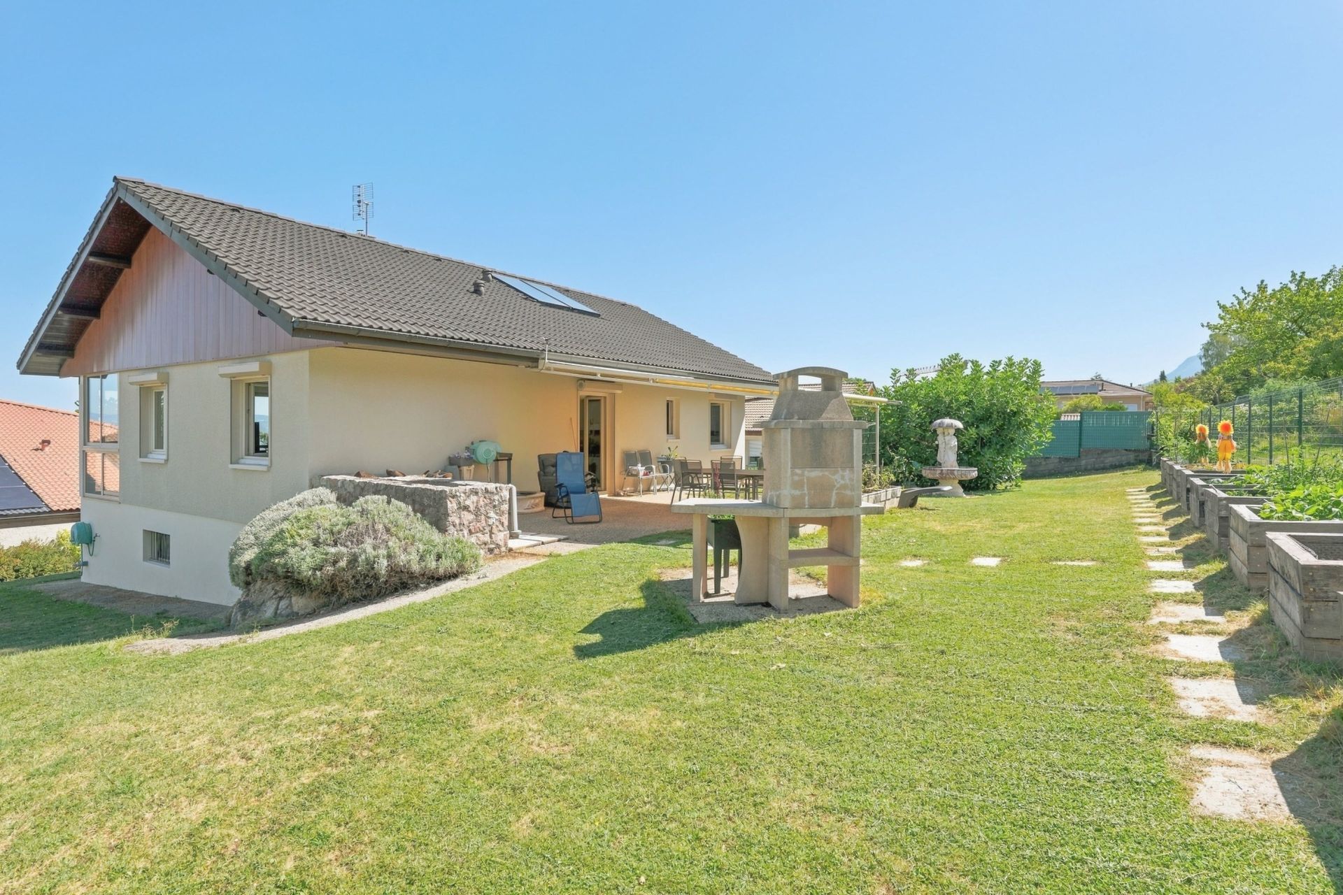 luxury house 4 Rooms for sale on EVIAN LES BAINS (74500)
