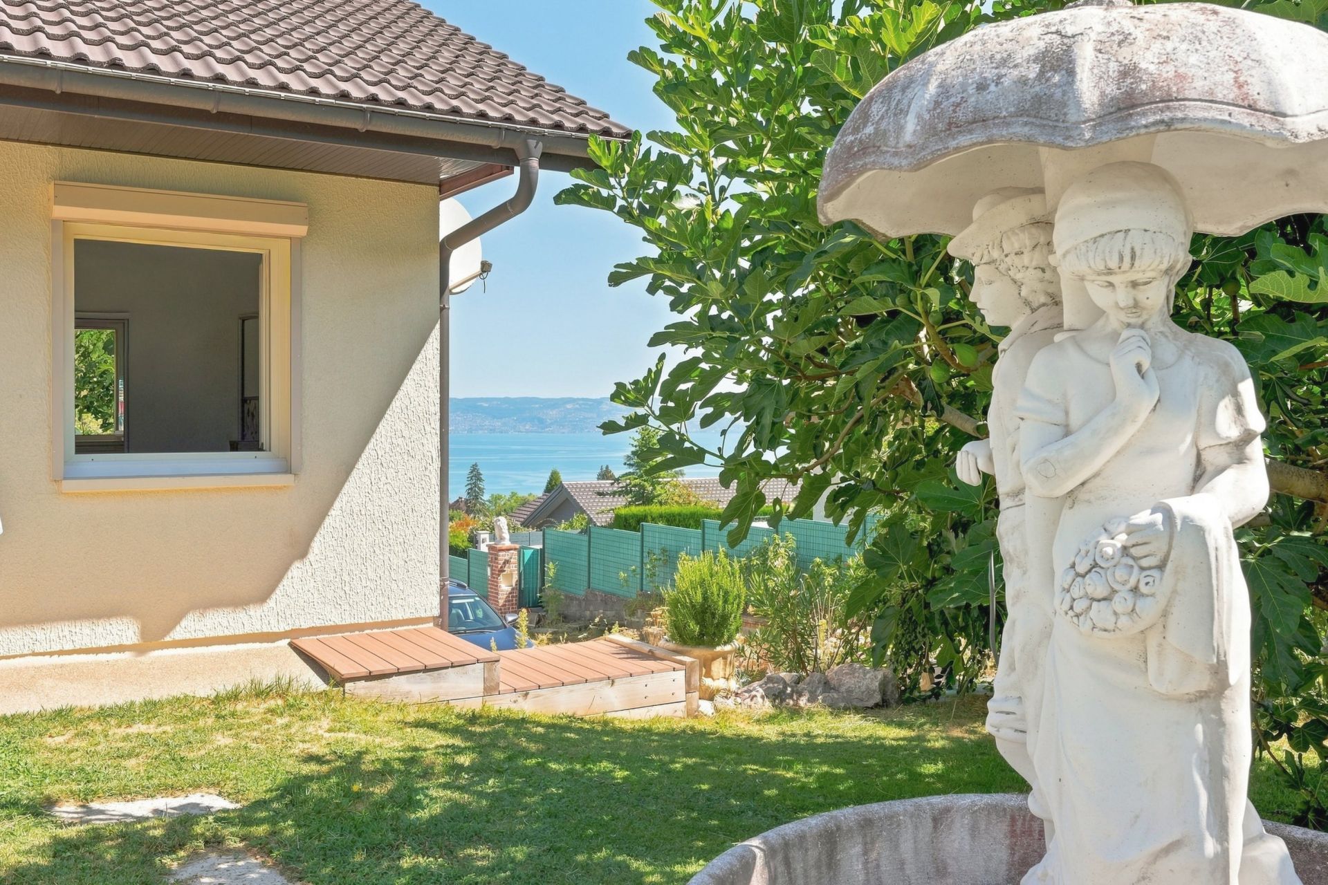 luxury house 4 Rooms for sale on EVIAN LES BAINS (74500)