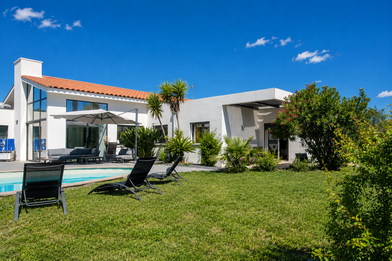 luxury house 6 Rooms for sale on PERPIGNAN (66000)