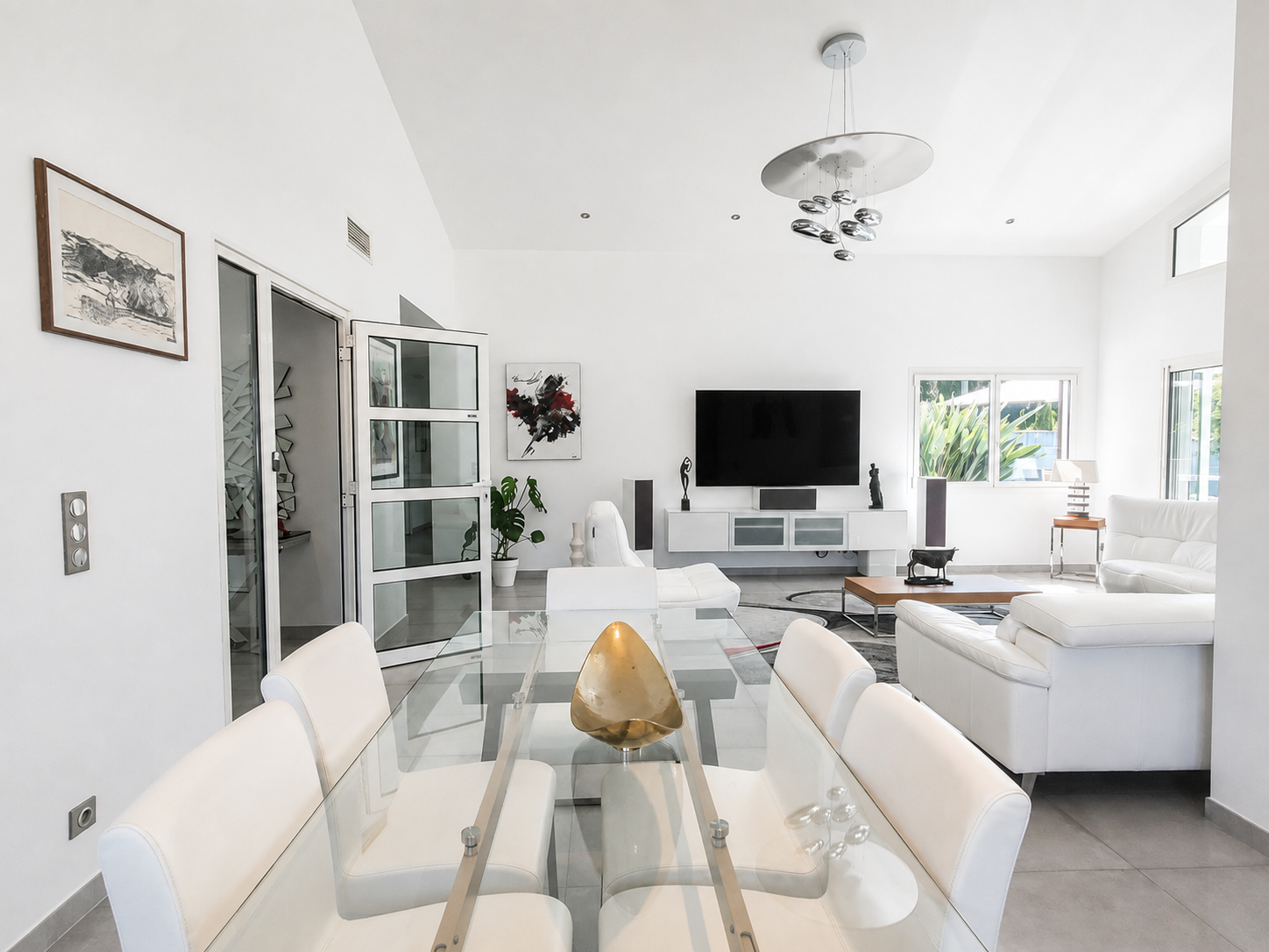 luxury house 6 Rooms for sale on PERPIGNAN (66000)