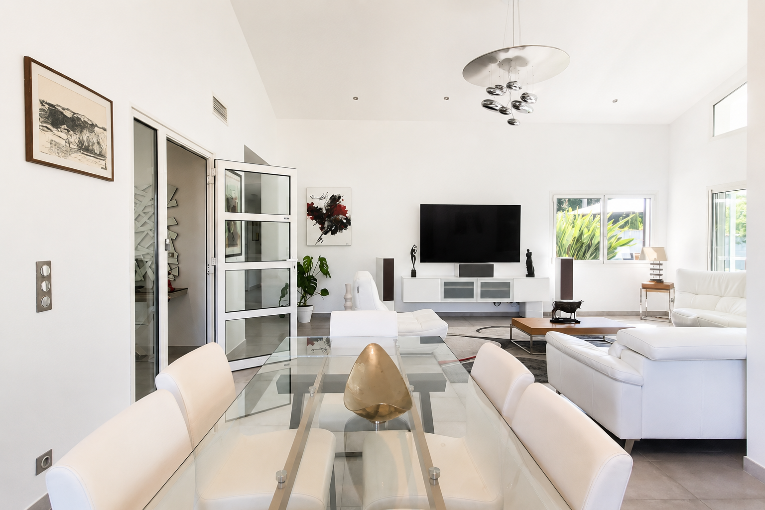 luxury house 6 Rooms for sale on PERPIGNAN (66000)