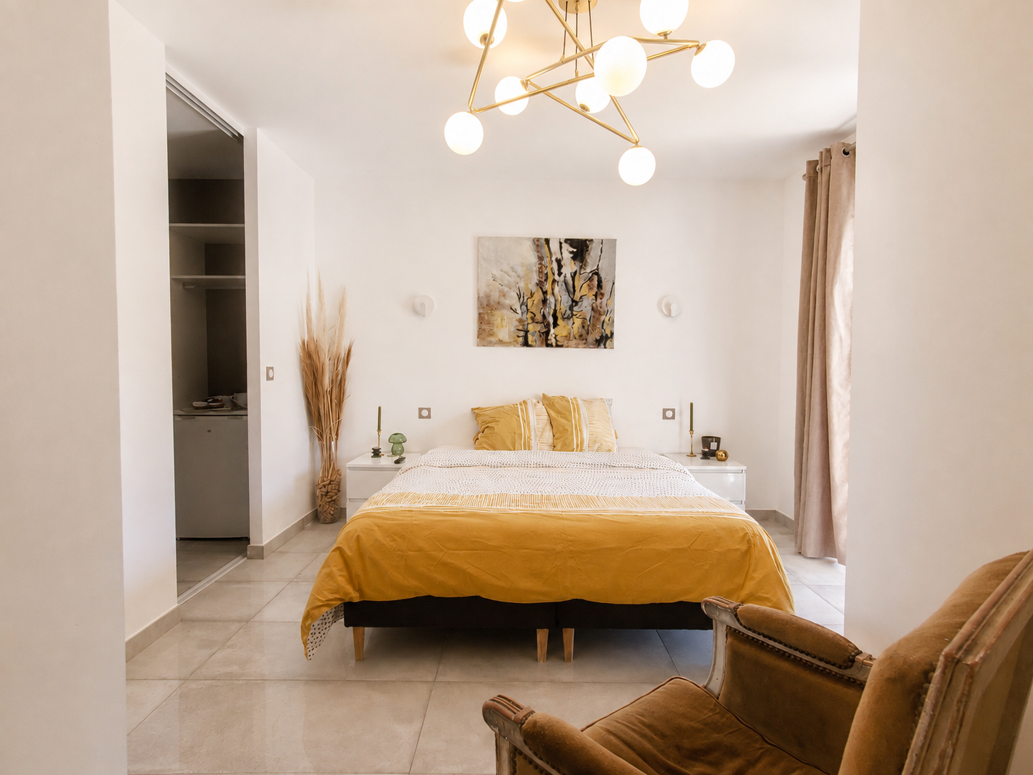 luxury house 6 Rooms for sale on PERPIGNAN (66000)