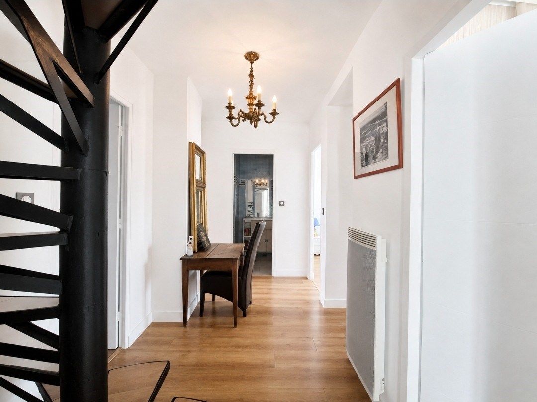 luxury house 7 Rooms for sale on NARBONNE (11100)