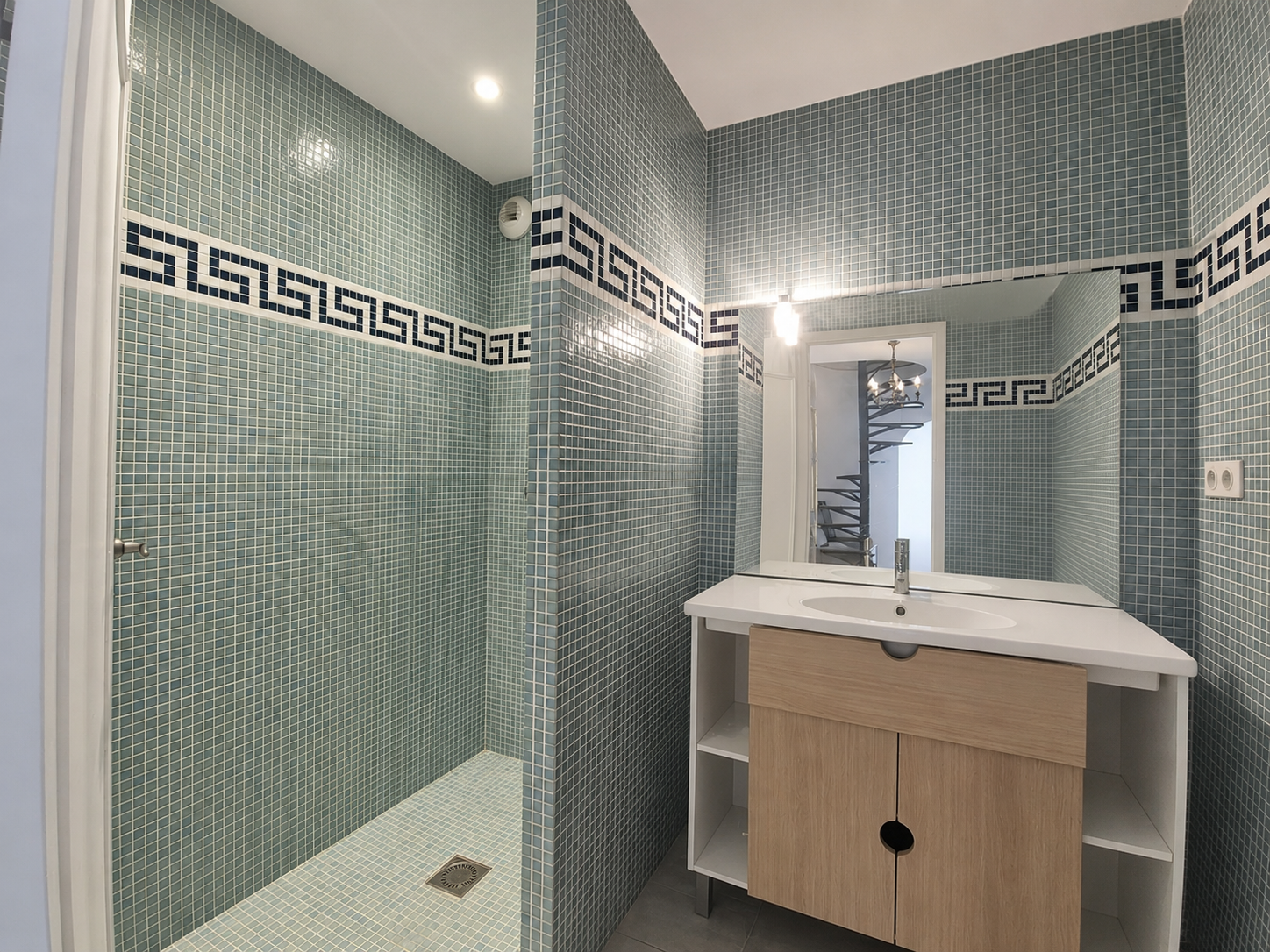luxury house 7 Rooms for sale on NARBONNE (11100)