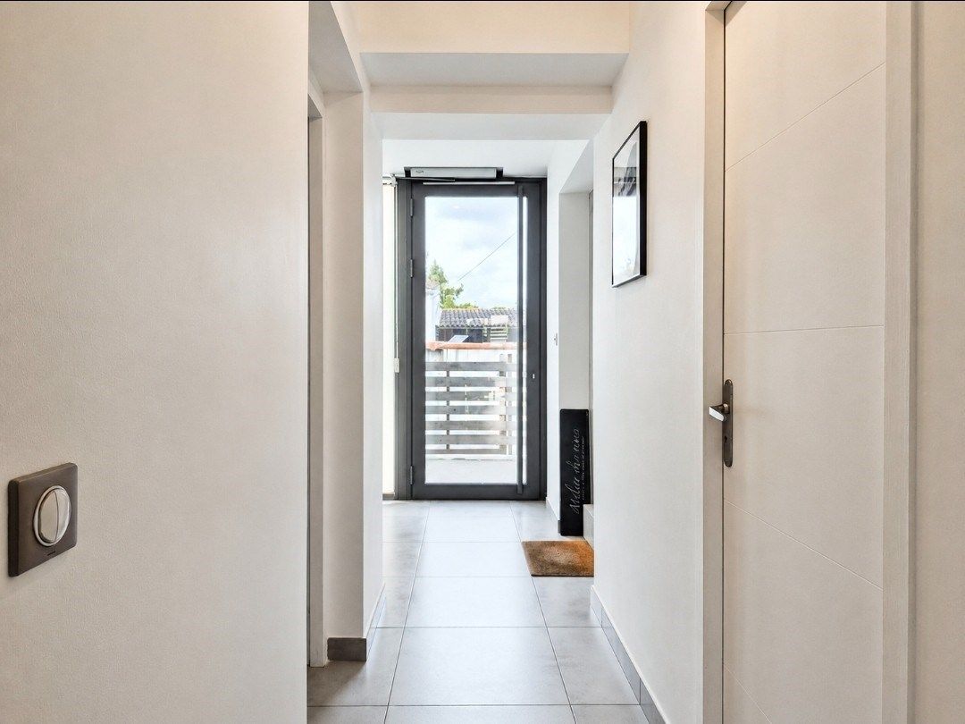 luxury house 7 Rooms for sale on NARBONNE (11100)