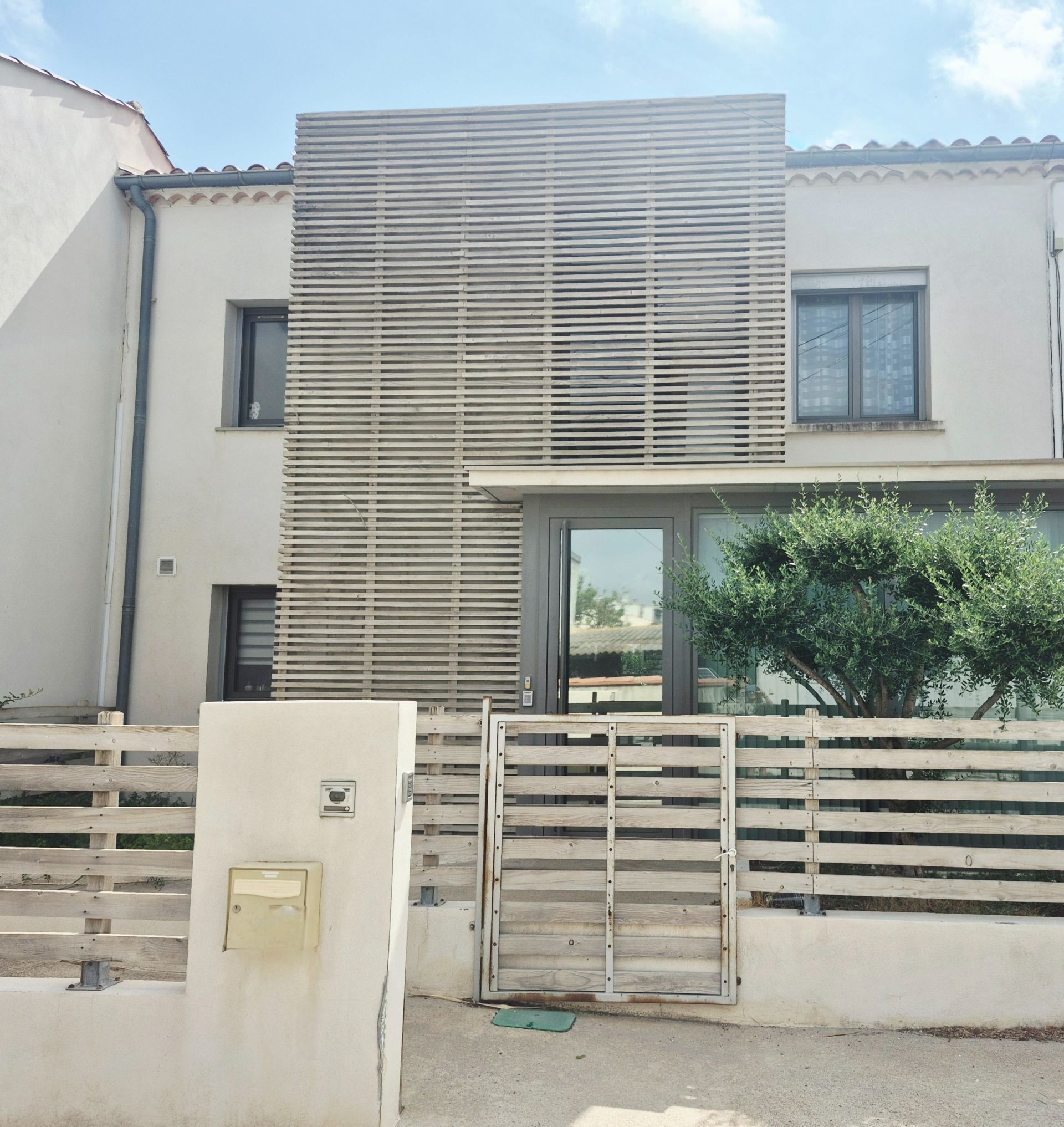 luxury house 7 Rooms for sale on NARBONNE (11100)