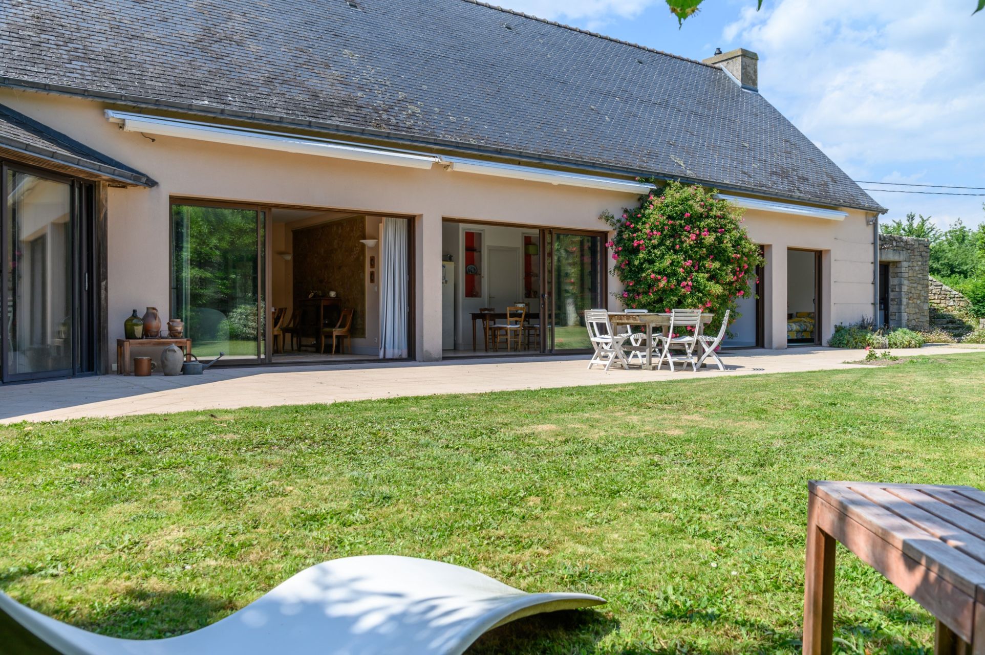 luxury house 8 Rooms for sale on LOCMARIAQUER (56740)