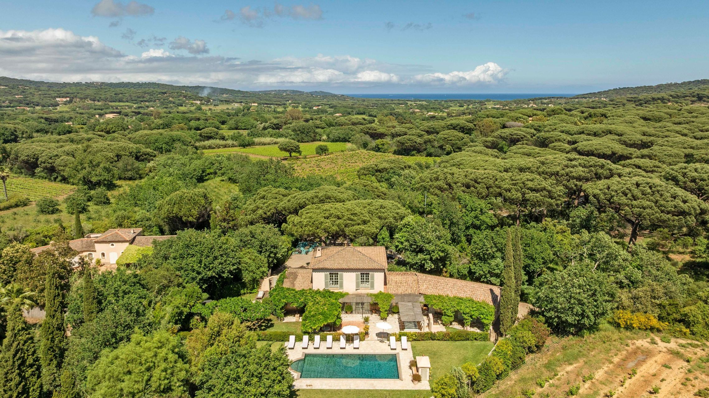 luxury villa 9 Rooms for sale on RAMATUELLE (83350)