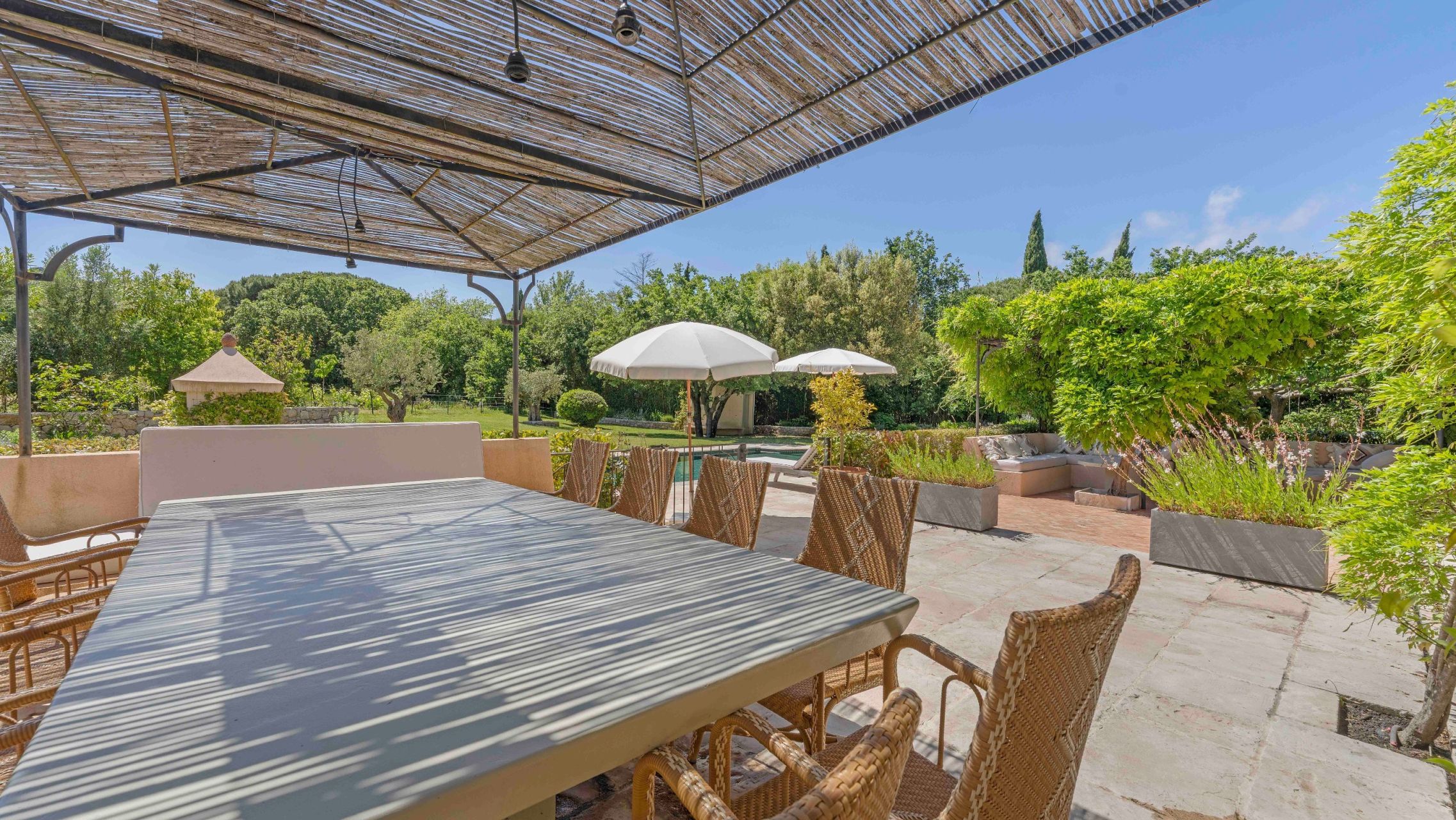 luxury villa 9 Rooms for sale on RAMATUELLE (83350)